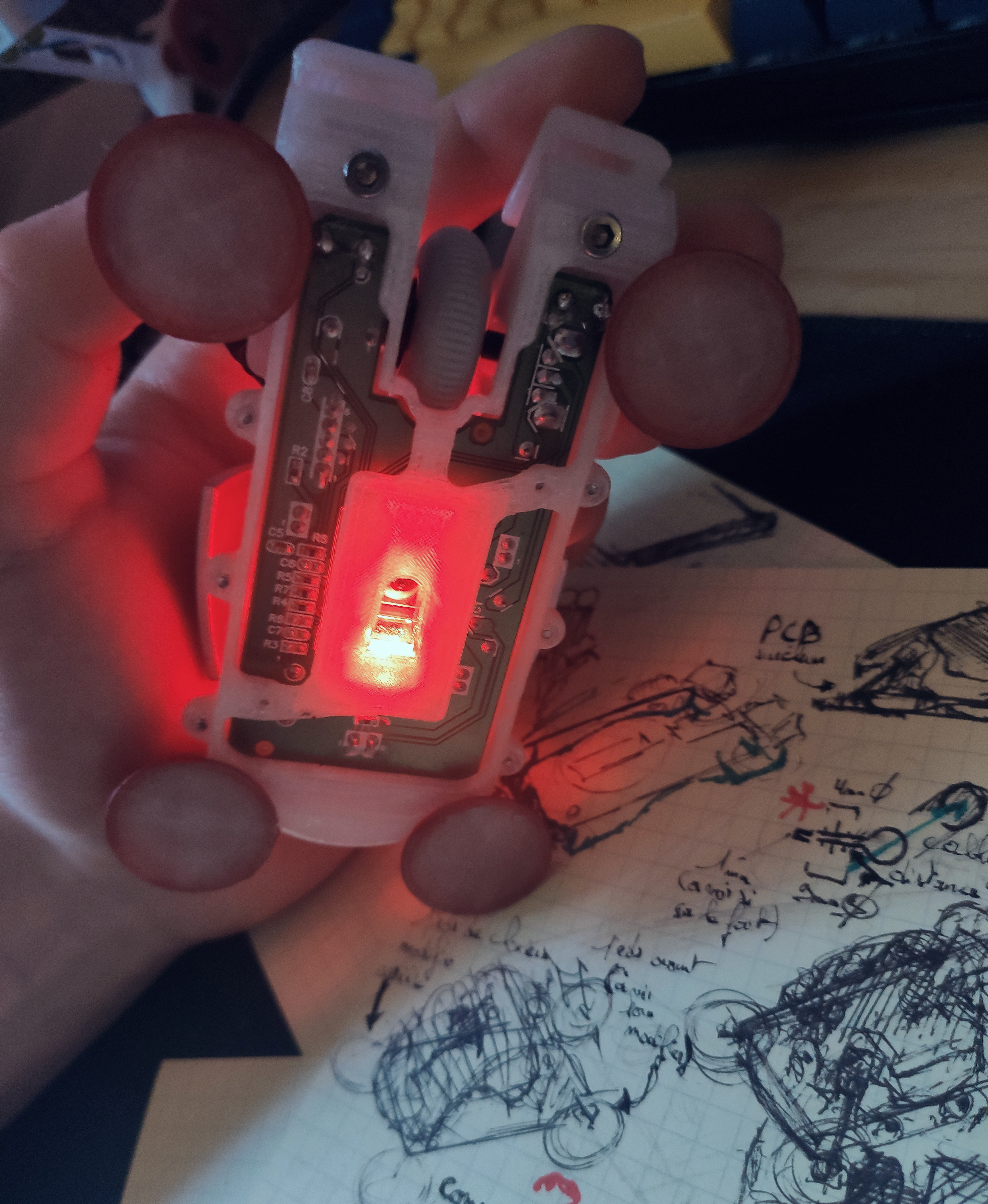 Miniatura 2 do modelo 3D mouse whit mechanical switch