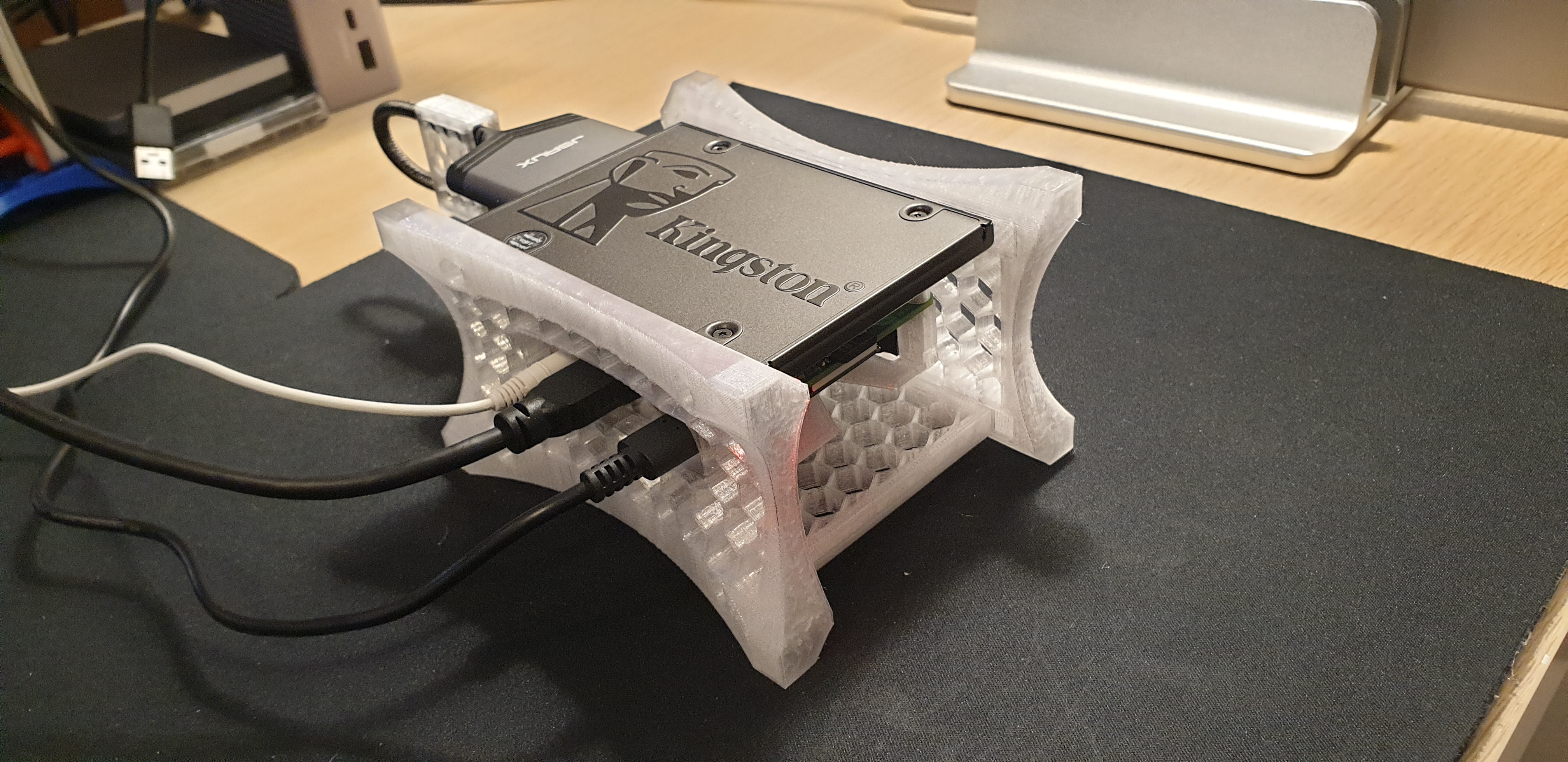 Miniatura 6 do modelo 3D Raspberry Pi 4b SATA SSD modular frame case