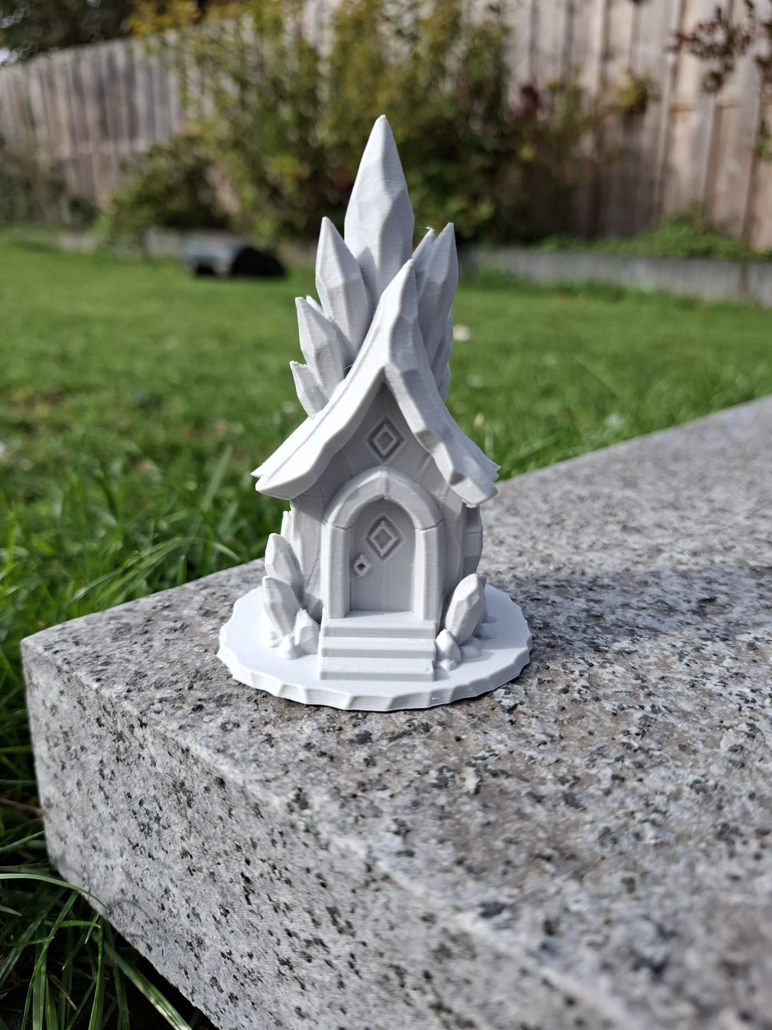 Crystal House – Fantasy Miniature Hut