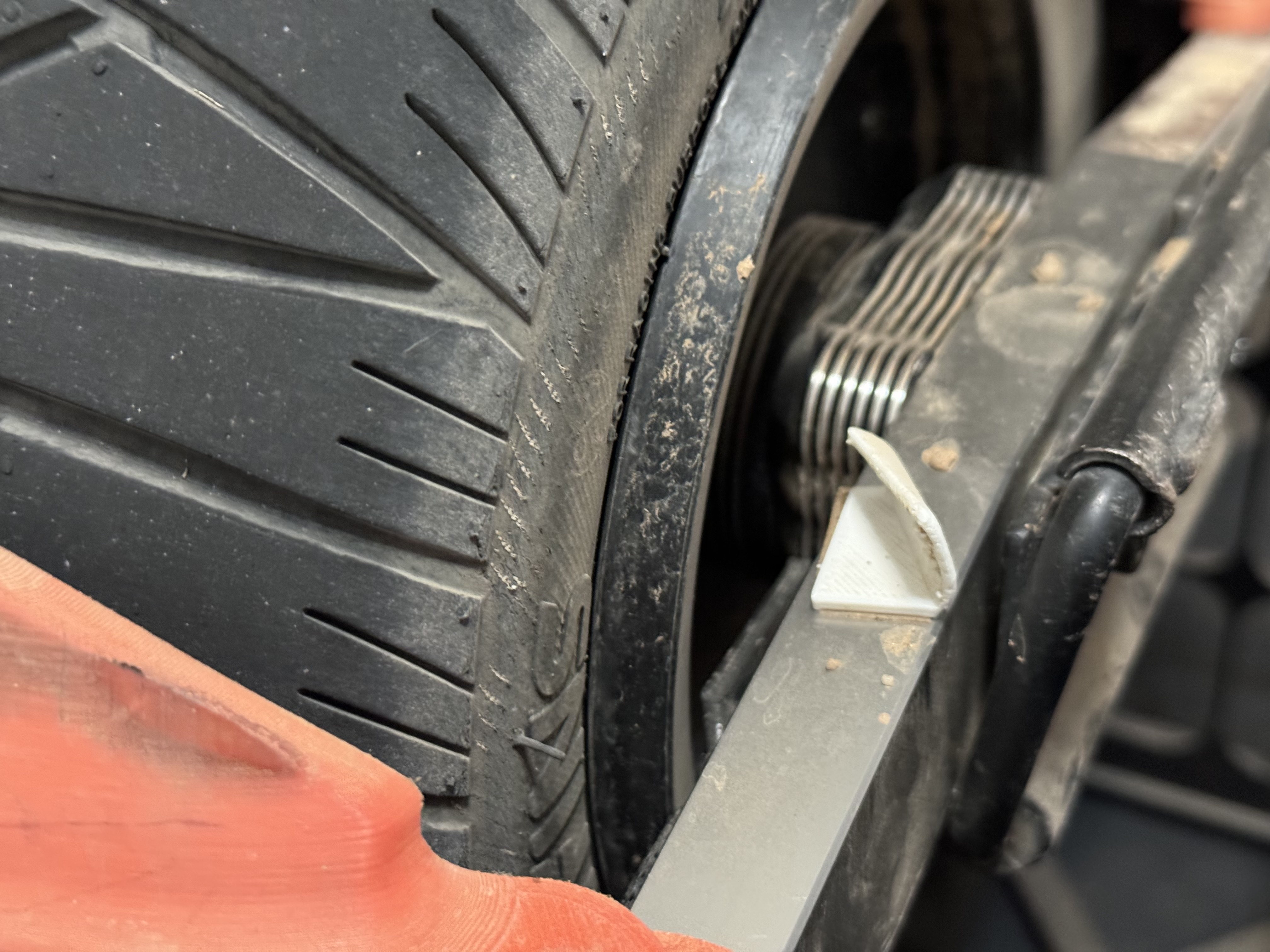 Onewheel air scoops for XR platforms