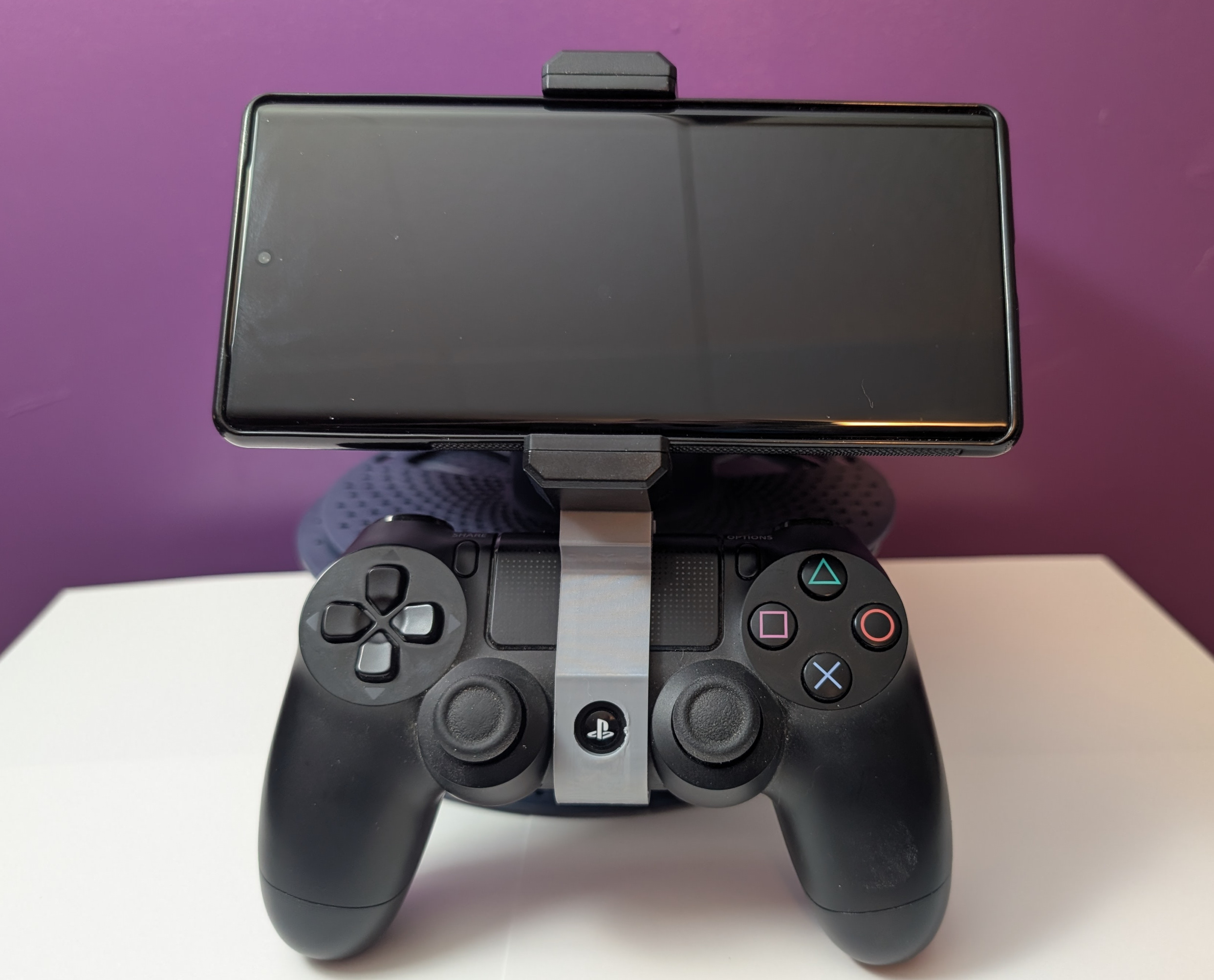 PS4 Controller Cell Phone Holder — thumbnail 2