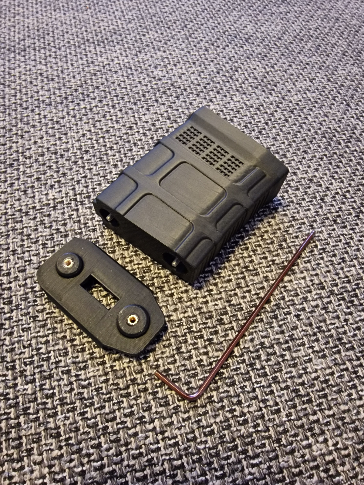 Modular Bottom Plate and 30 Round Optic for Magpul PMAG 10 AK Gen2  (Only Visual)