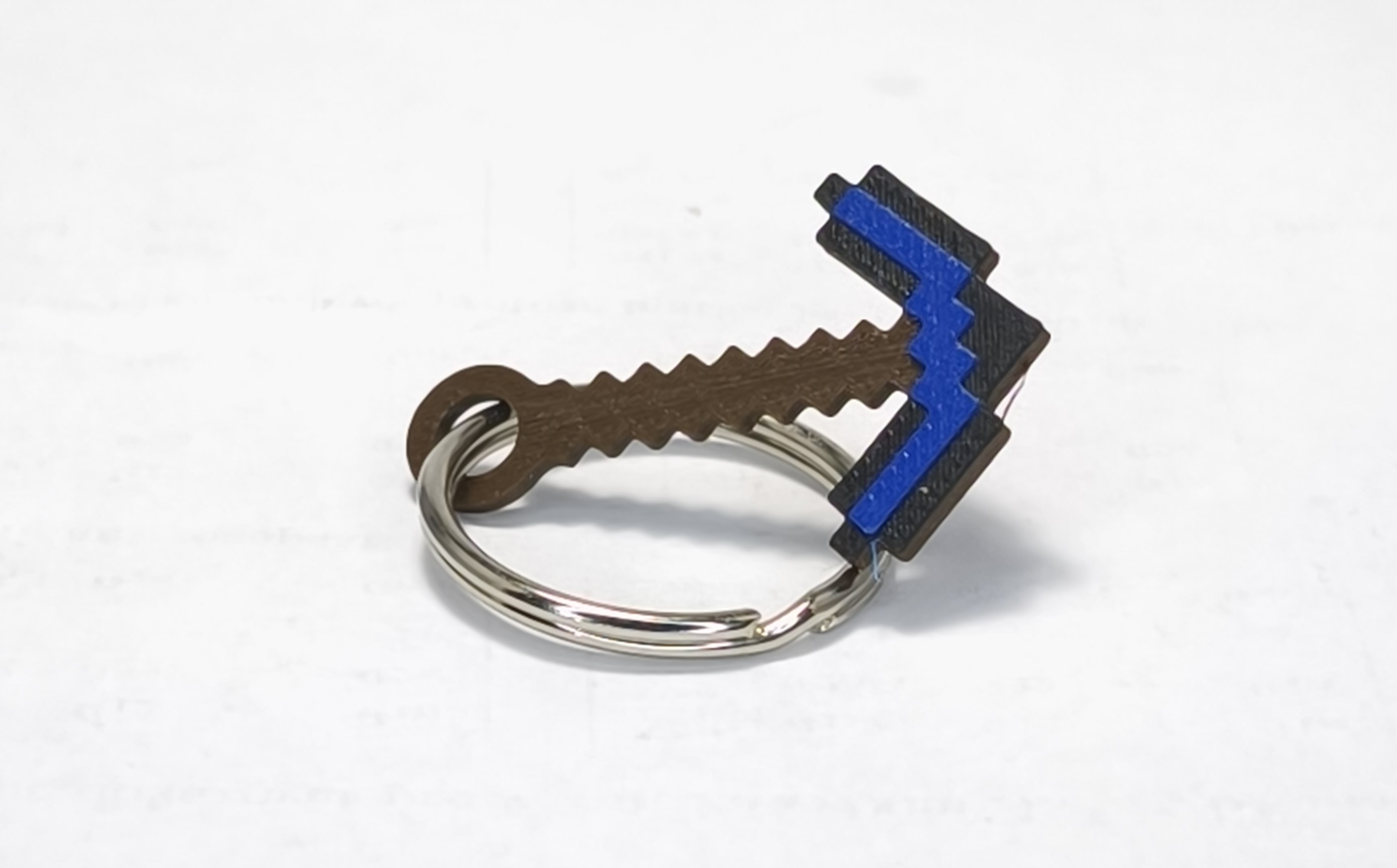Miniatura 2 do modelo 3D Minecraft PickAxe KeyChain