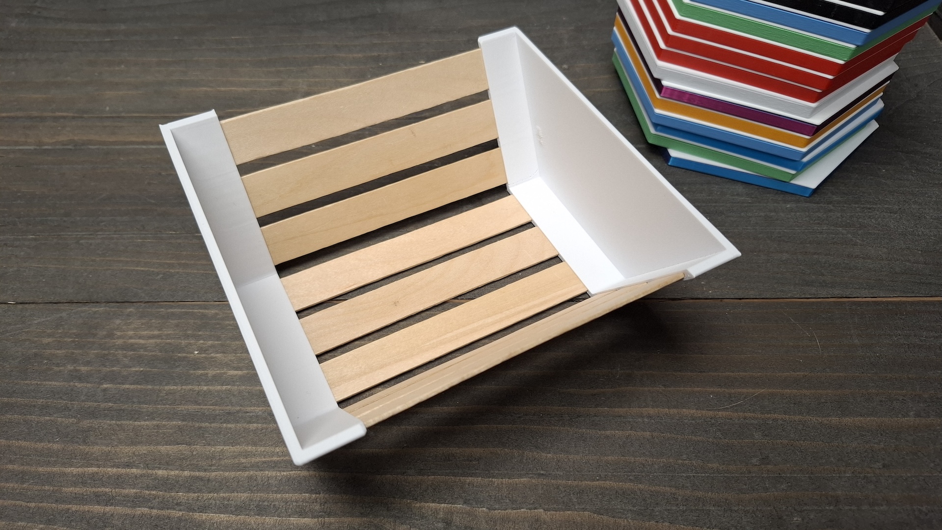 WiQQi-Beratungswaben: HexHalter Körbchen 3D model