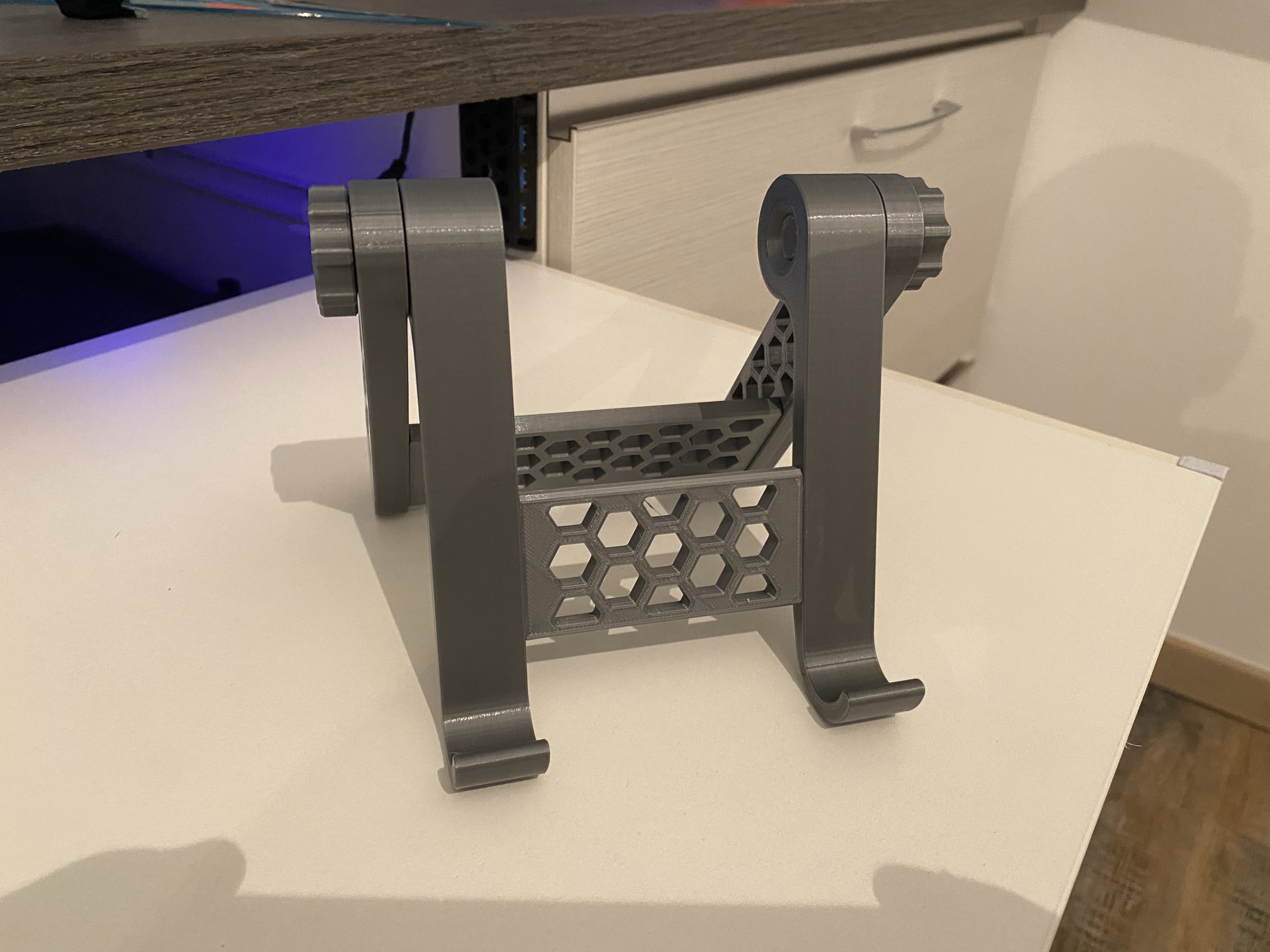 Ipad and tablet compact  stand
