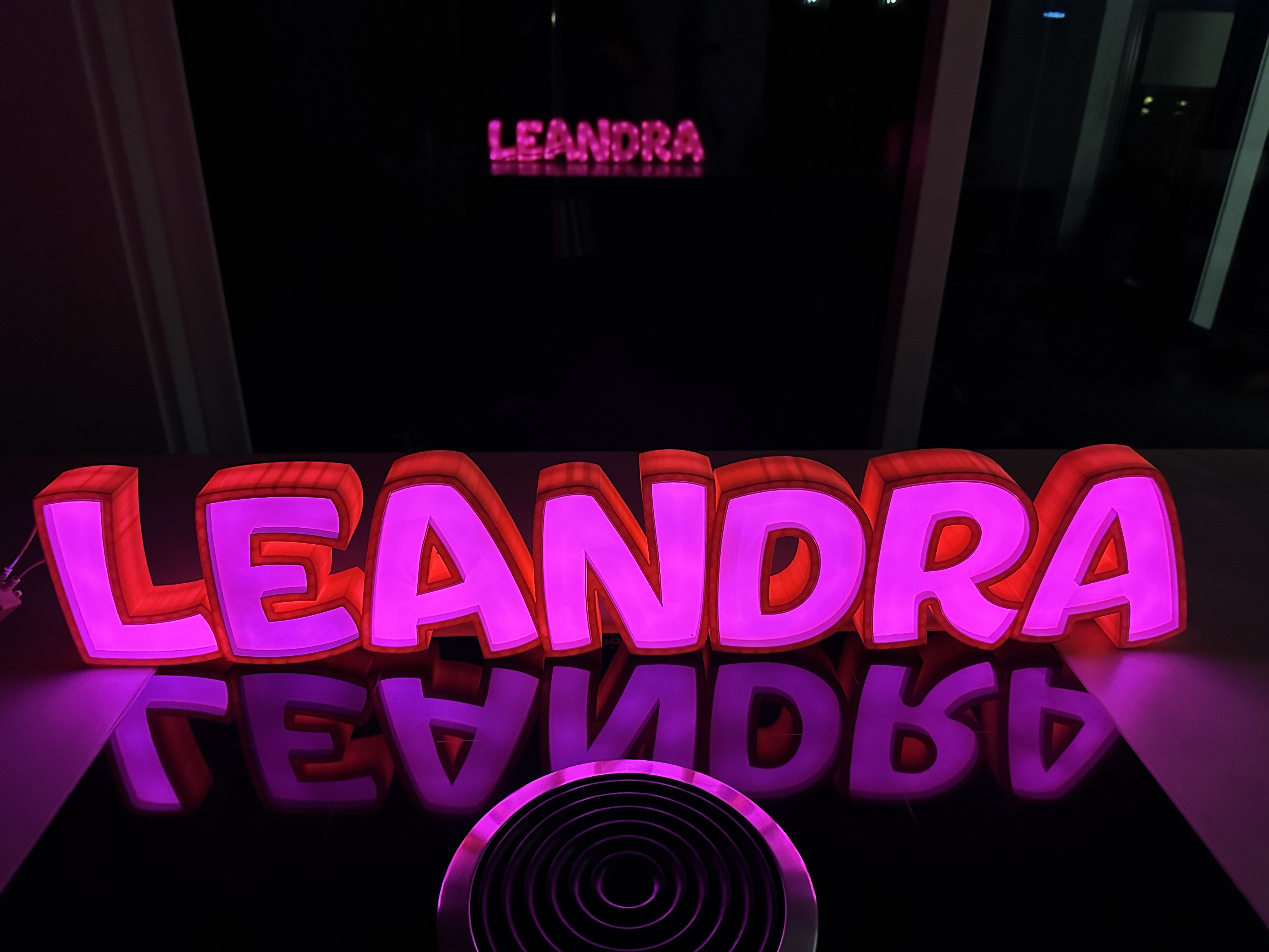 LEANDRA LED- Namenslampe