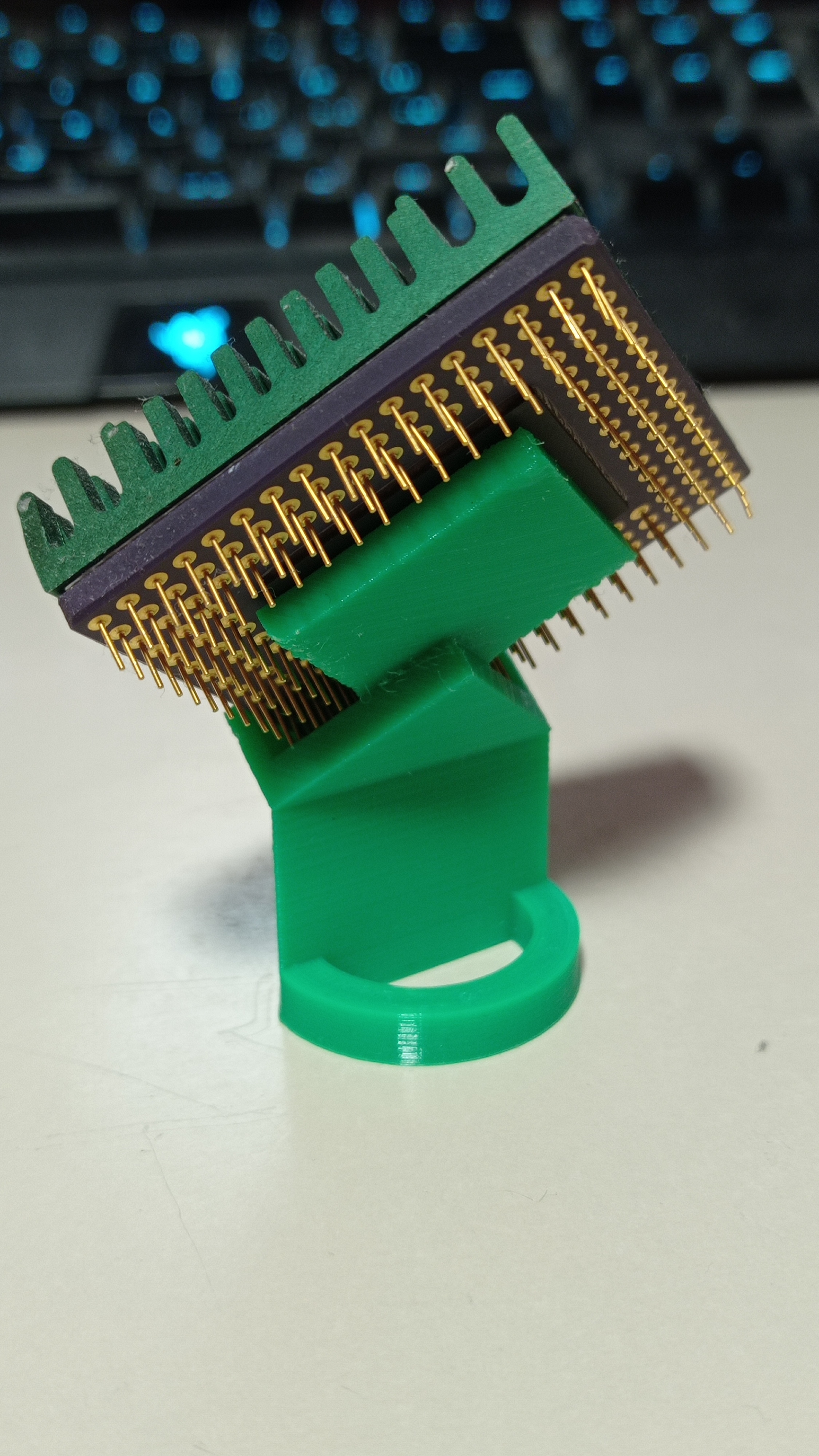 Miniatura 2 do modelo 3D CPU display stand