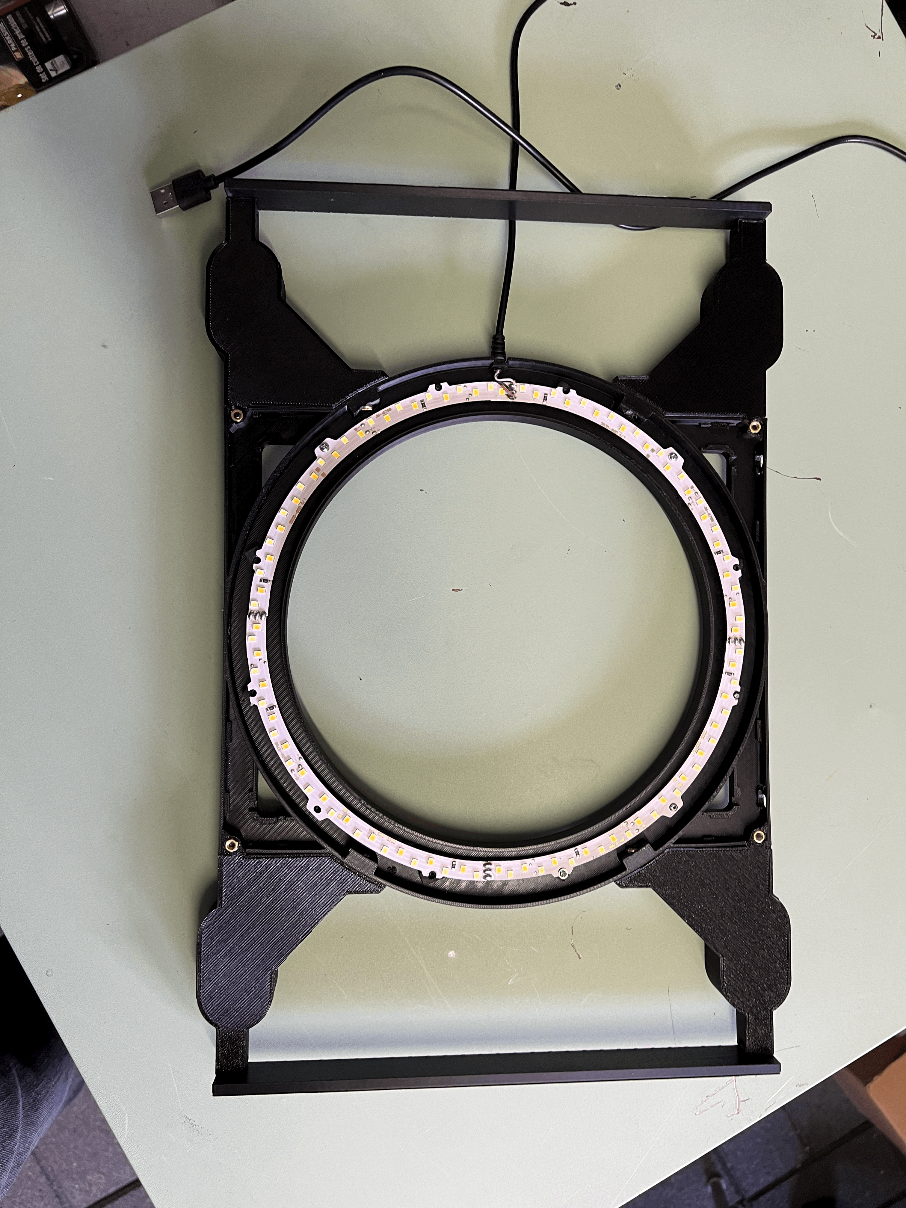 Miniatura 4 do modelo 3D bambu lab ring led light support
