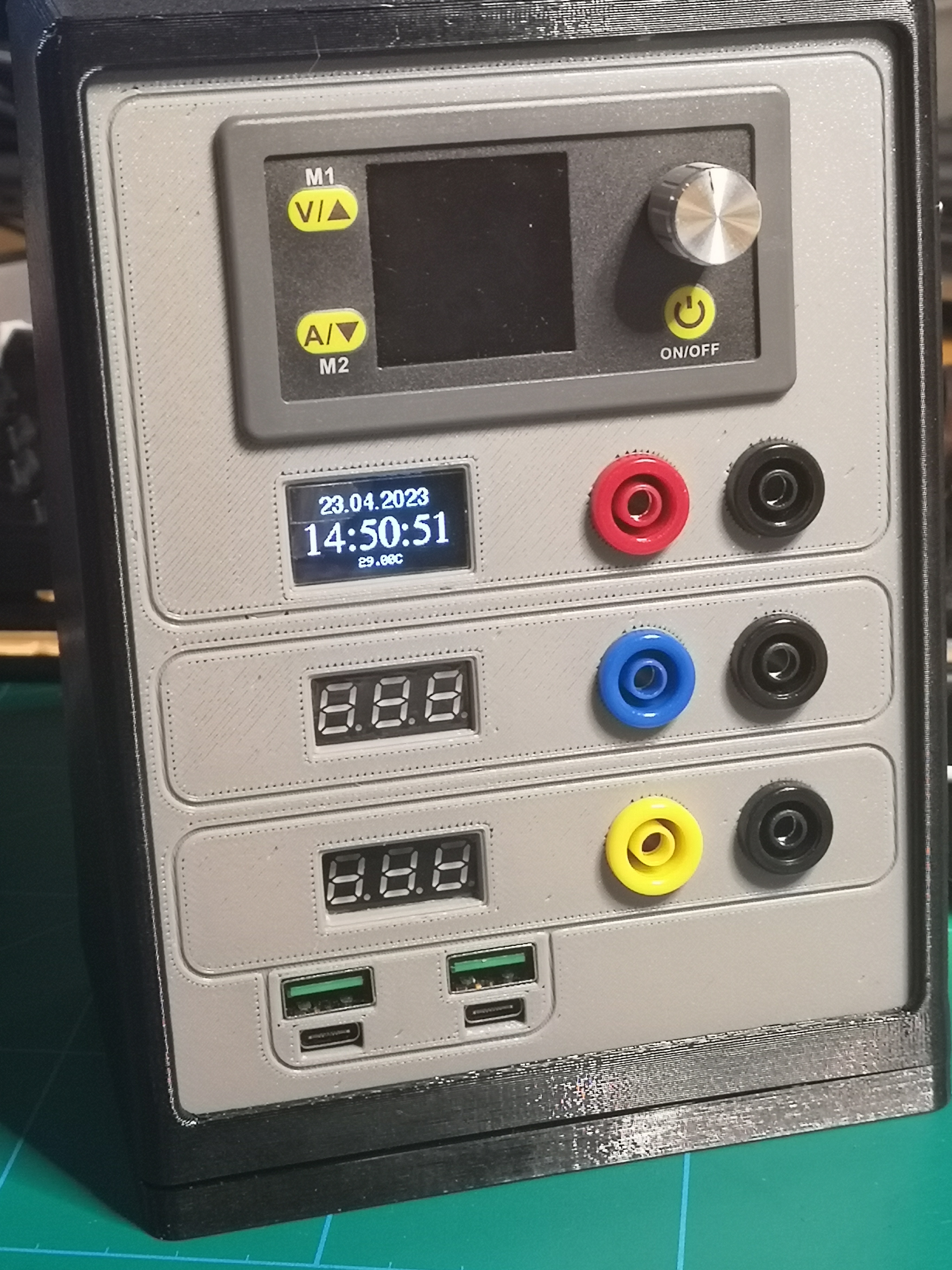 Variable Power Supply Enclosure — miniatura 2