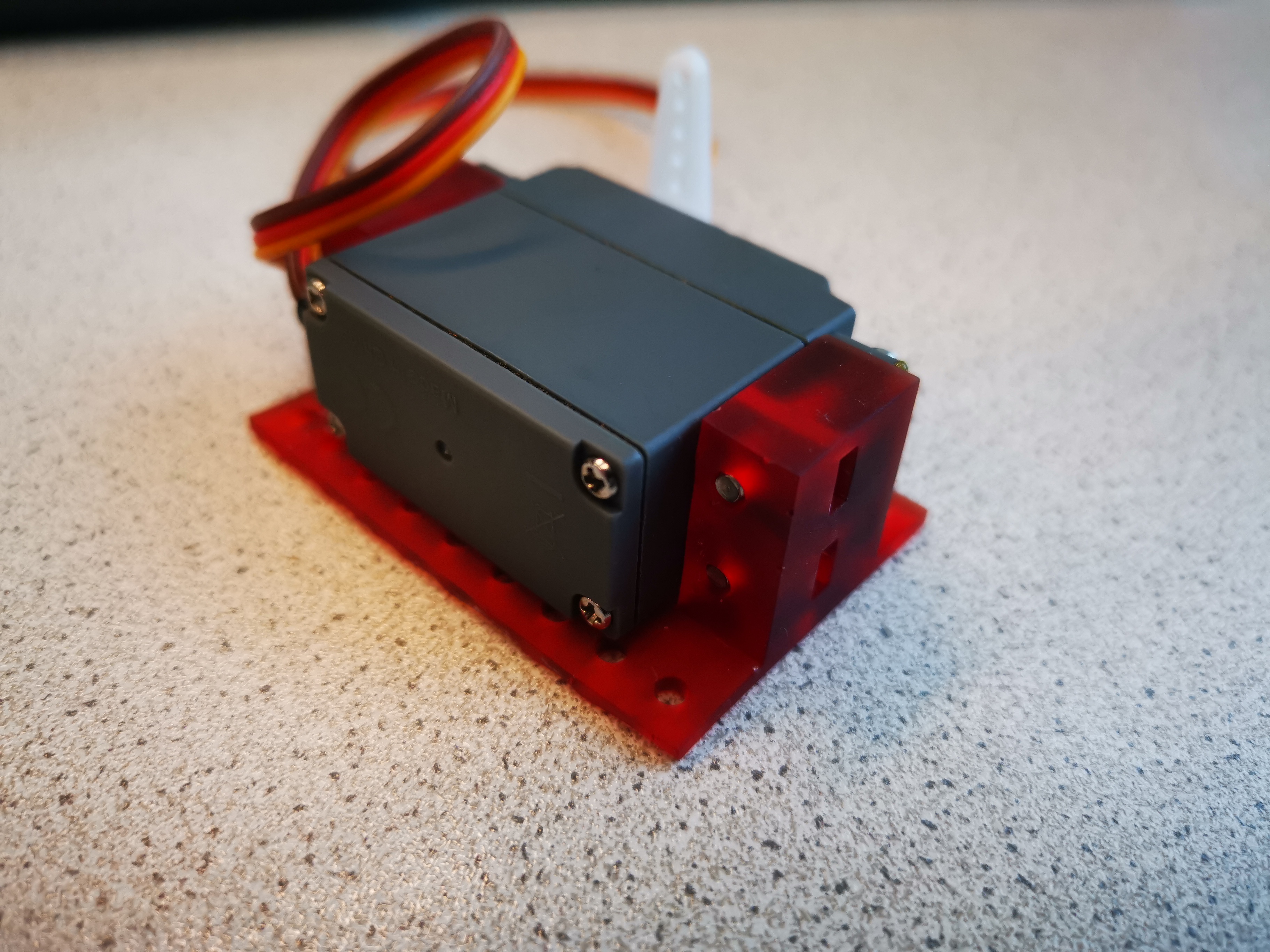 Miniatura 2 do modelo 3D Standard Servo Mount (Flat)
