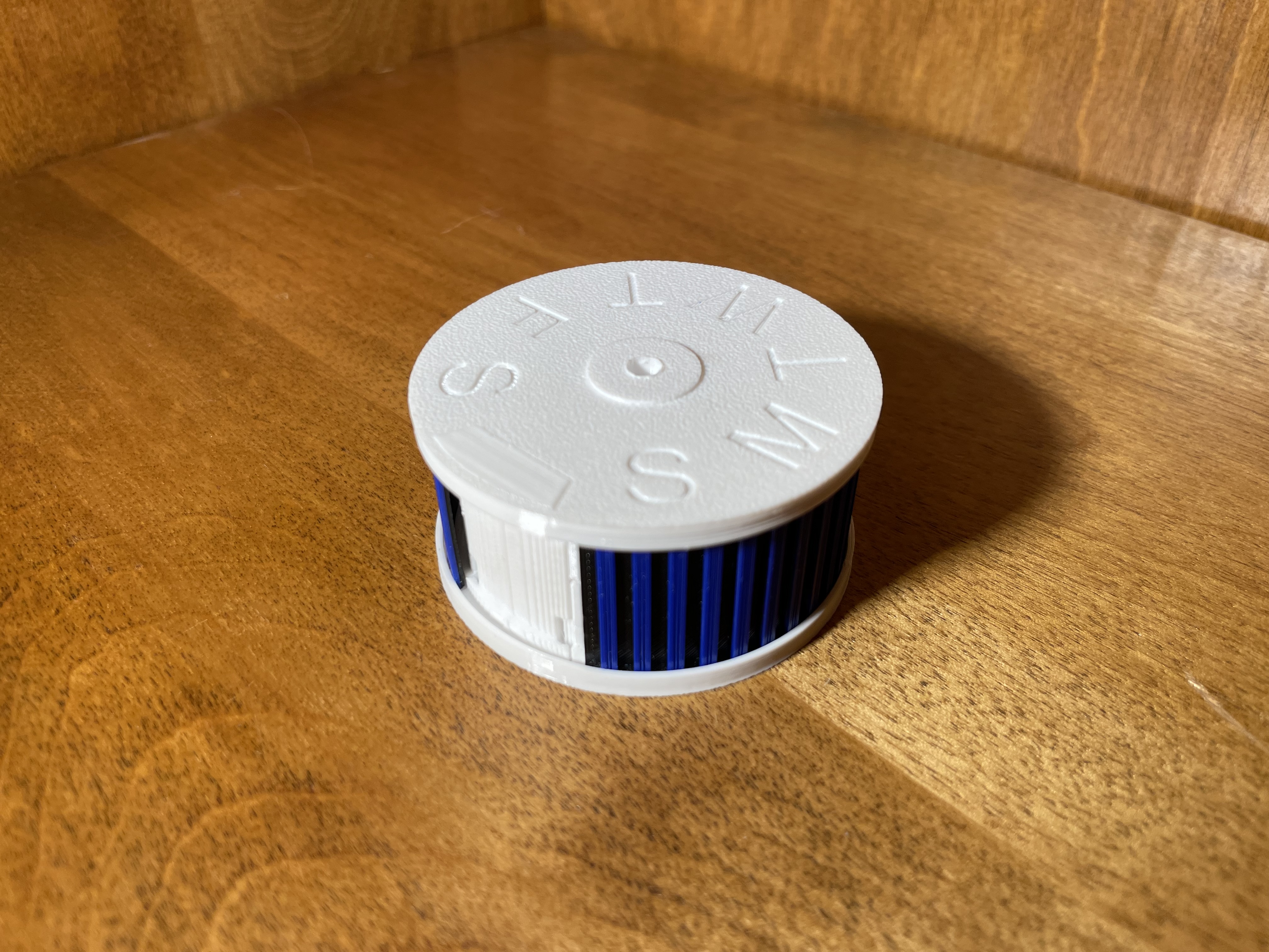 Miniatura 4 do modelo 3D Circular Shutter Pill Box