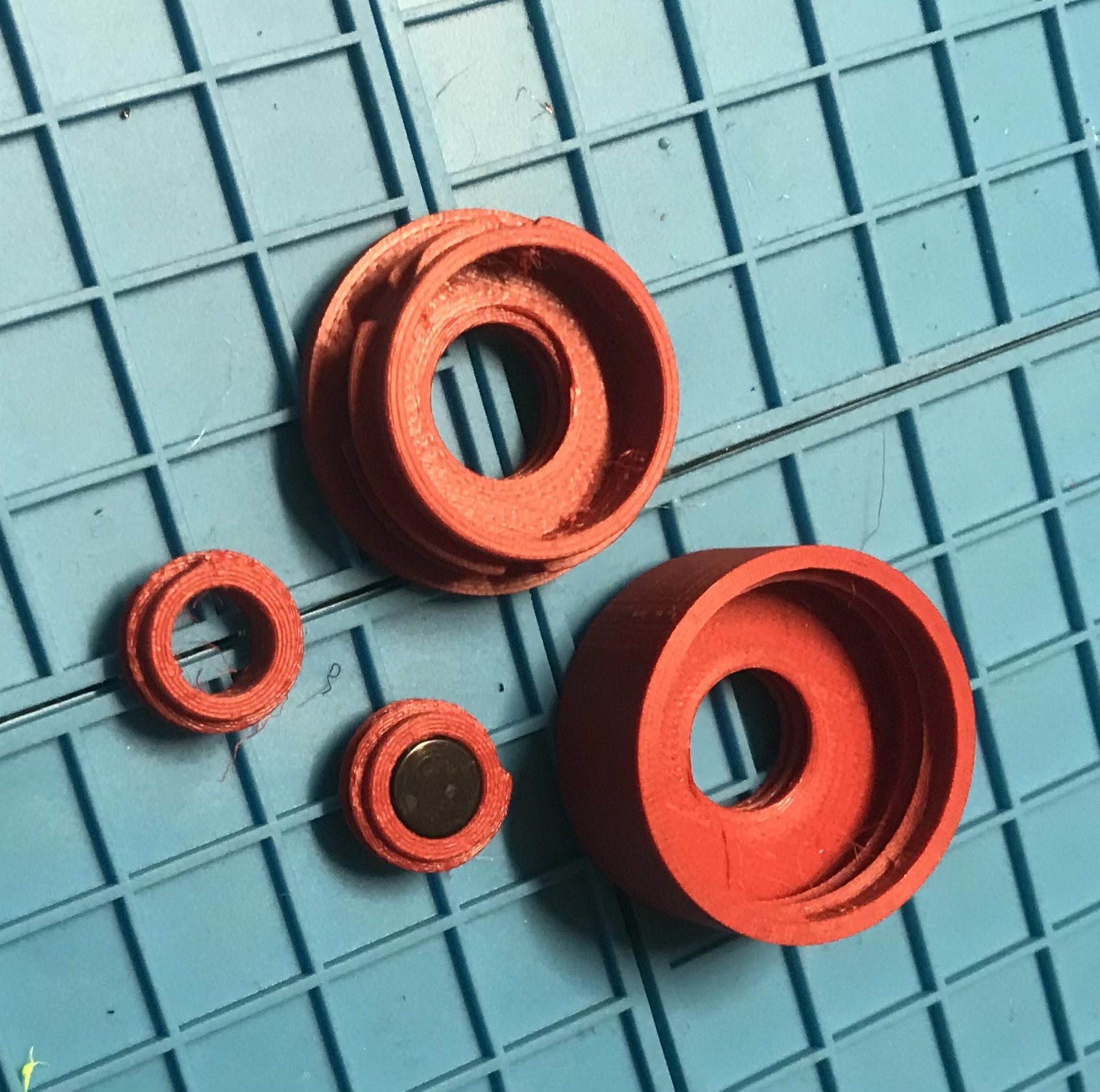 Magnetic Bottle Cap for Model Painting