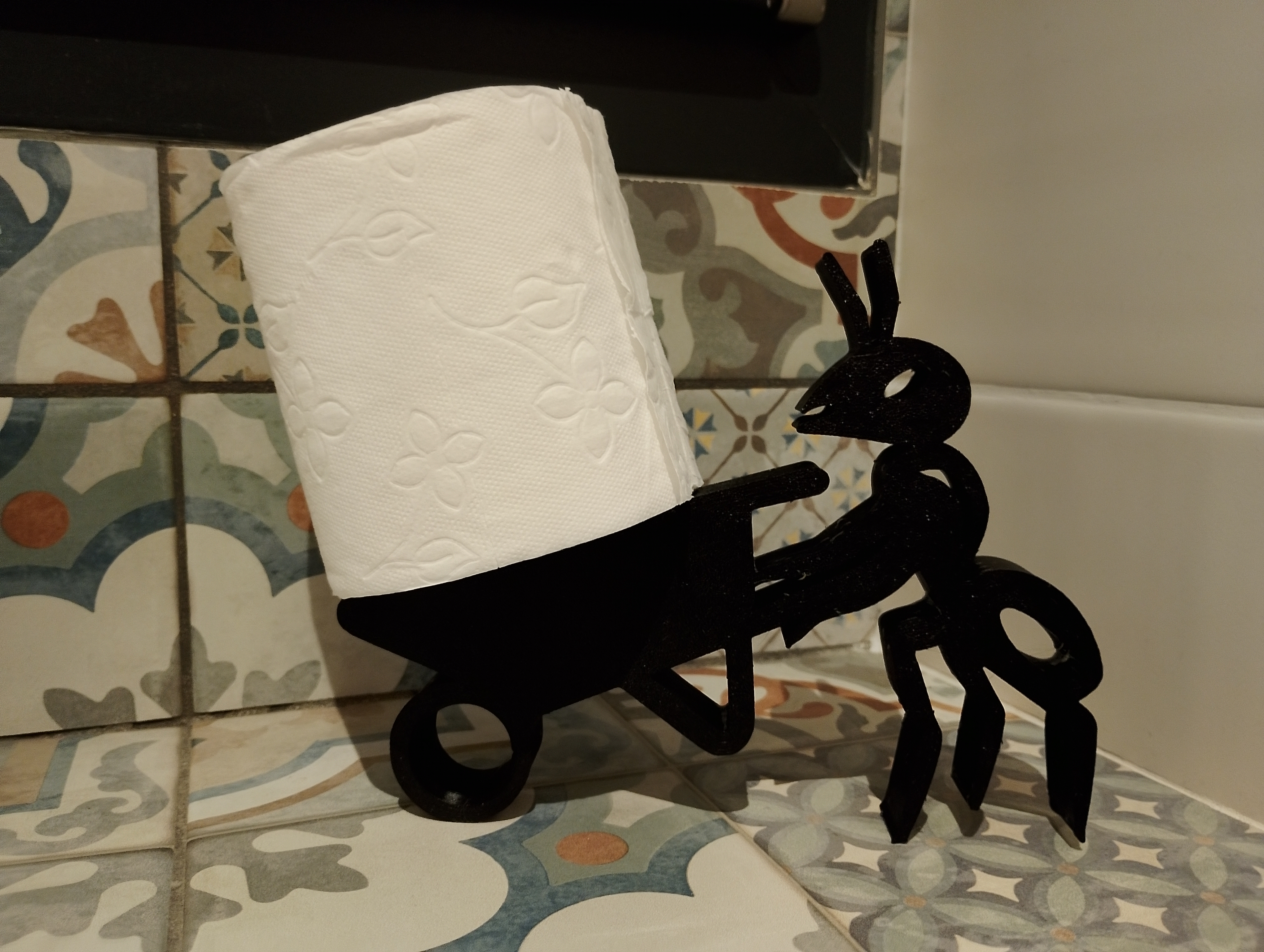 Ant Wheelbarrow Toilet Paper Holder