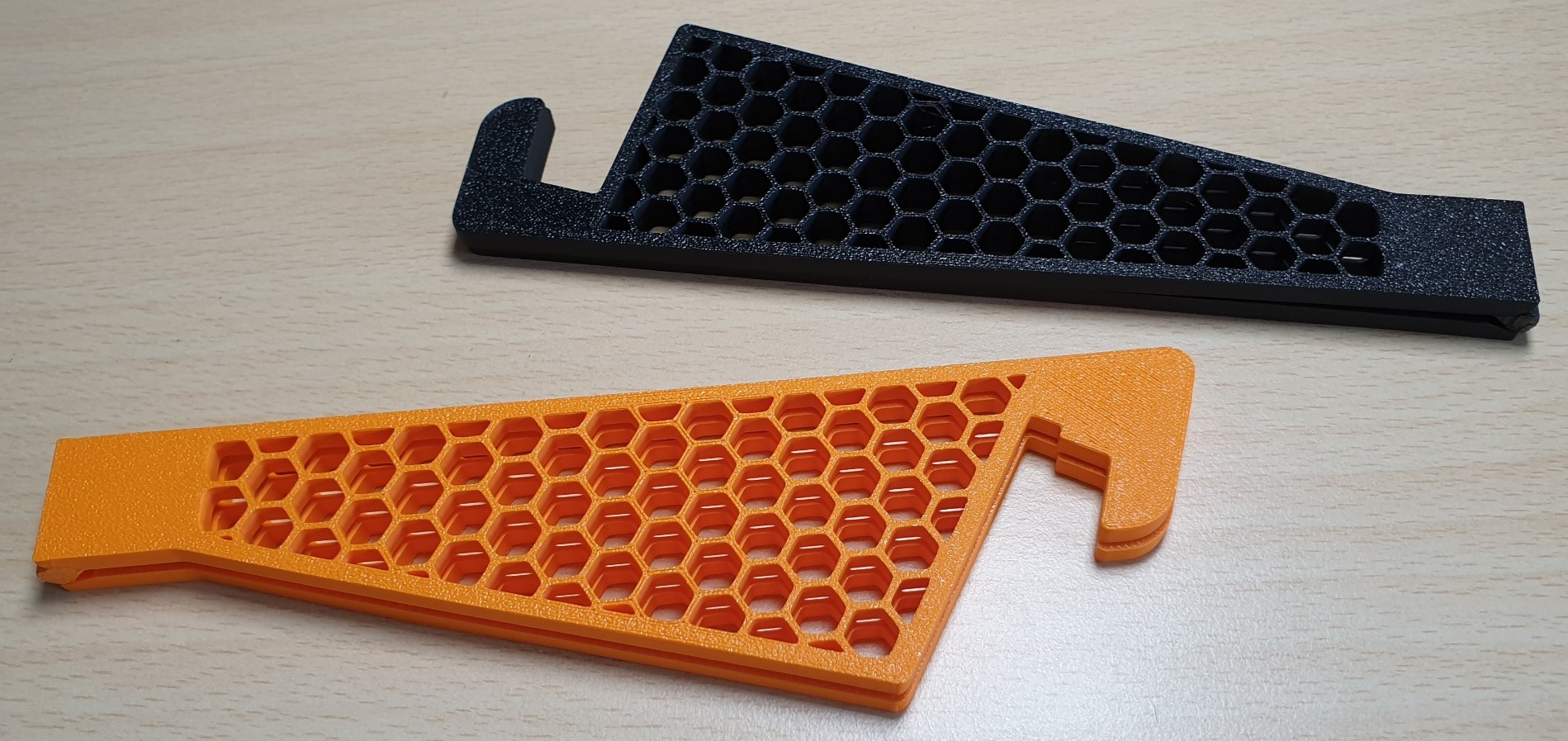 Miniatura 3 do modelo 3D Foldable Simple Tablet Stand (parametric)