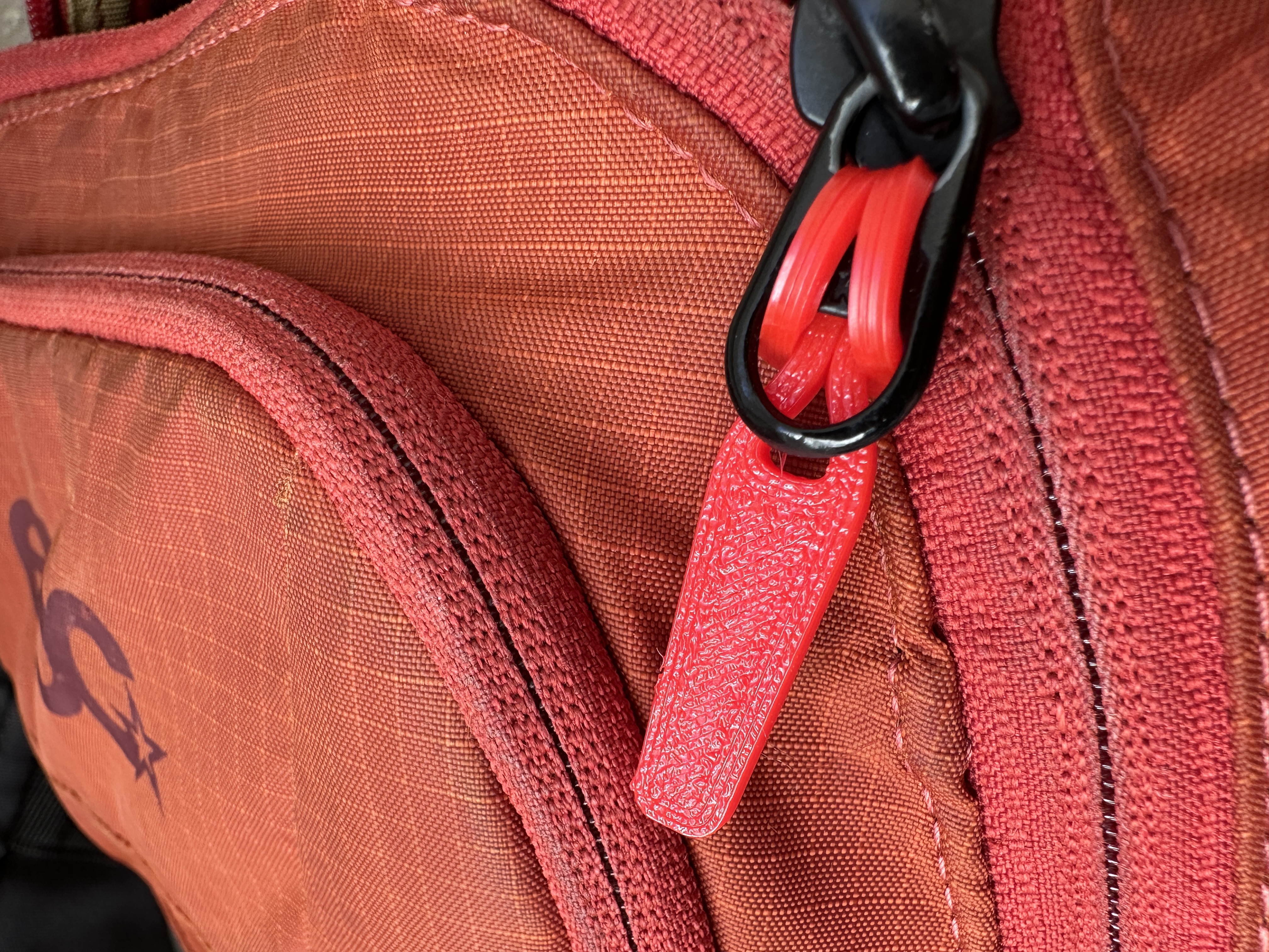 Rucksack Reißverschluss Zipper [backpack zip strap]