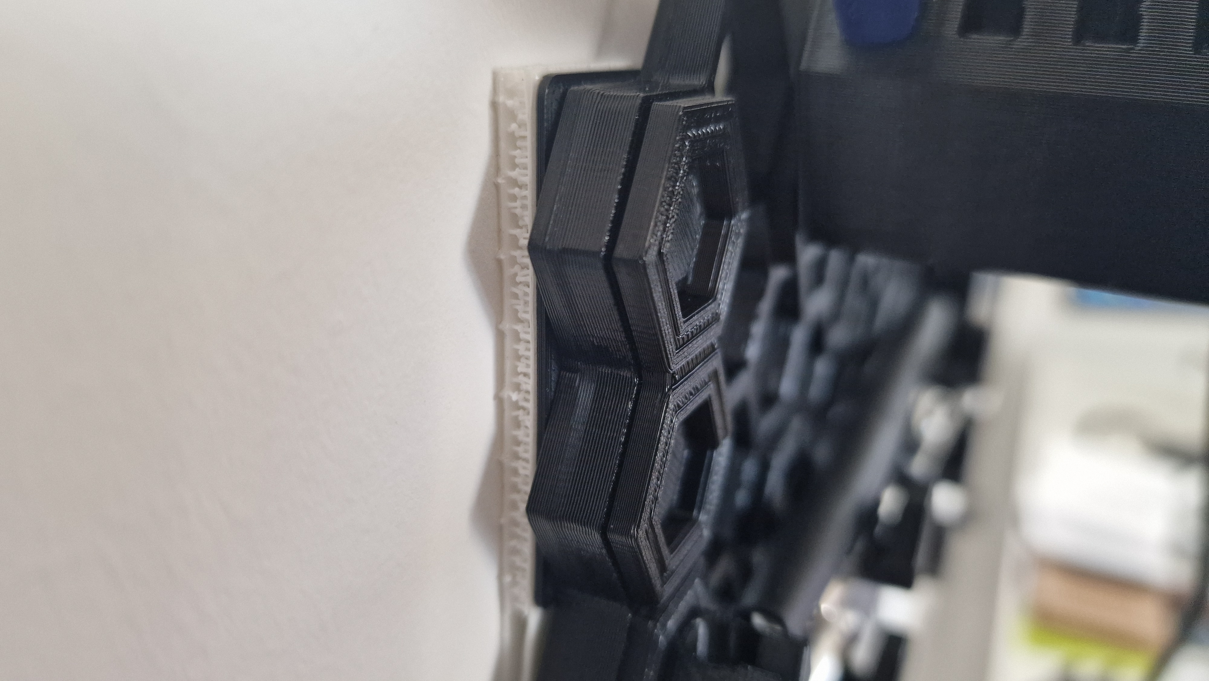 Honeycomb Storage Wall Tape Mount