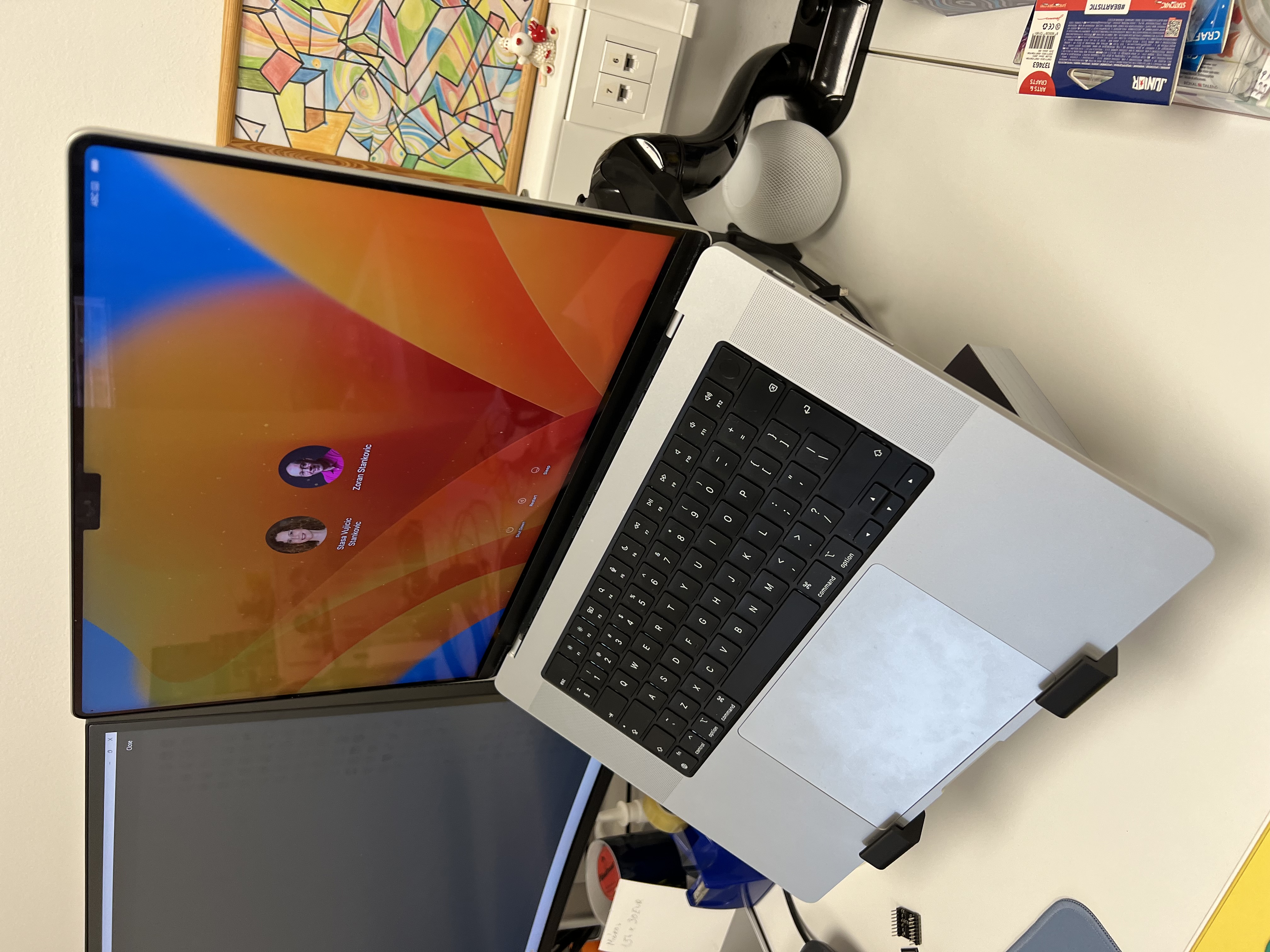 Extra strong VESA laptop stand