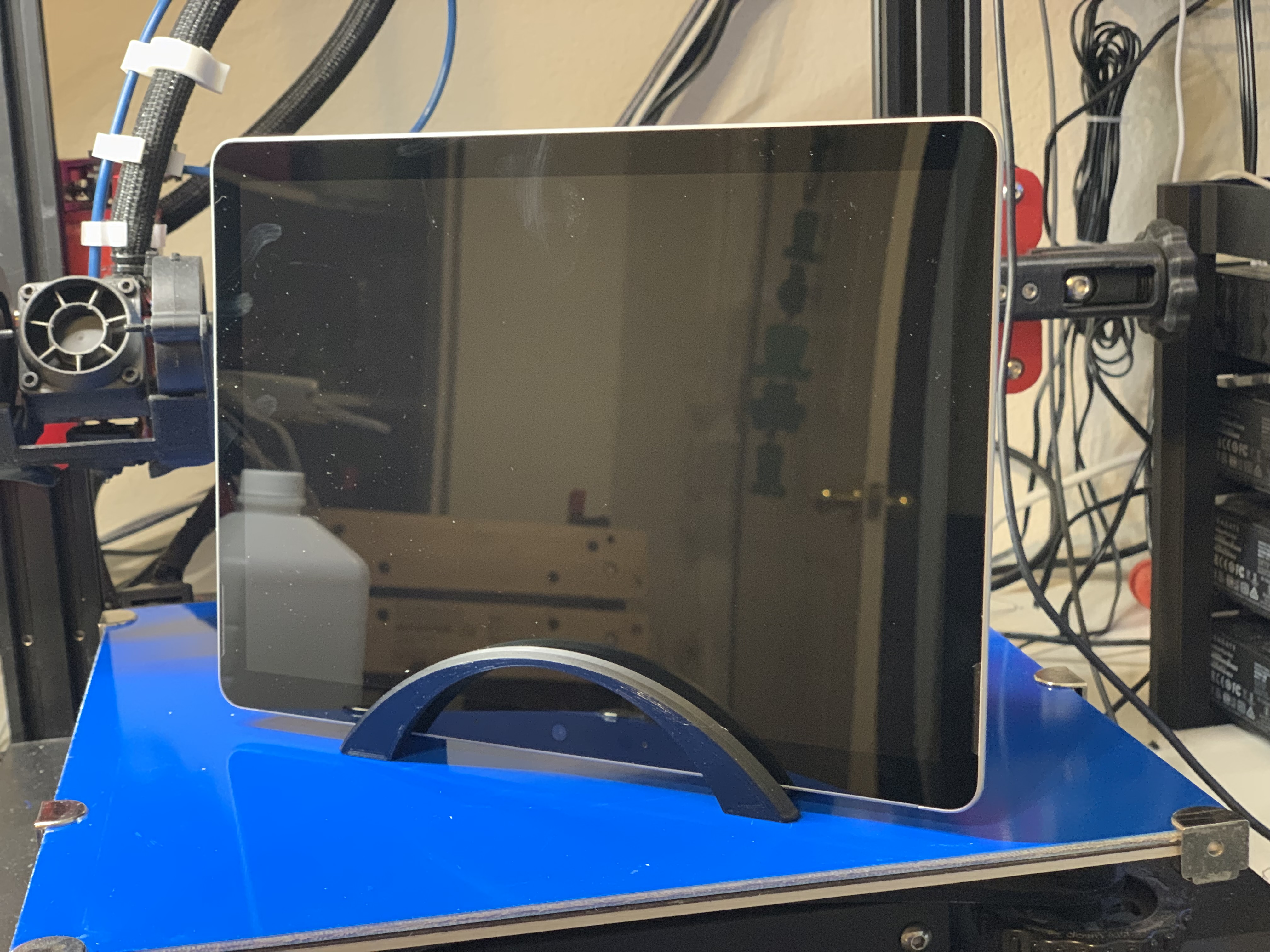 Miniatura 2 do modelo 3D Vertical Tablet Stand