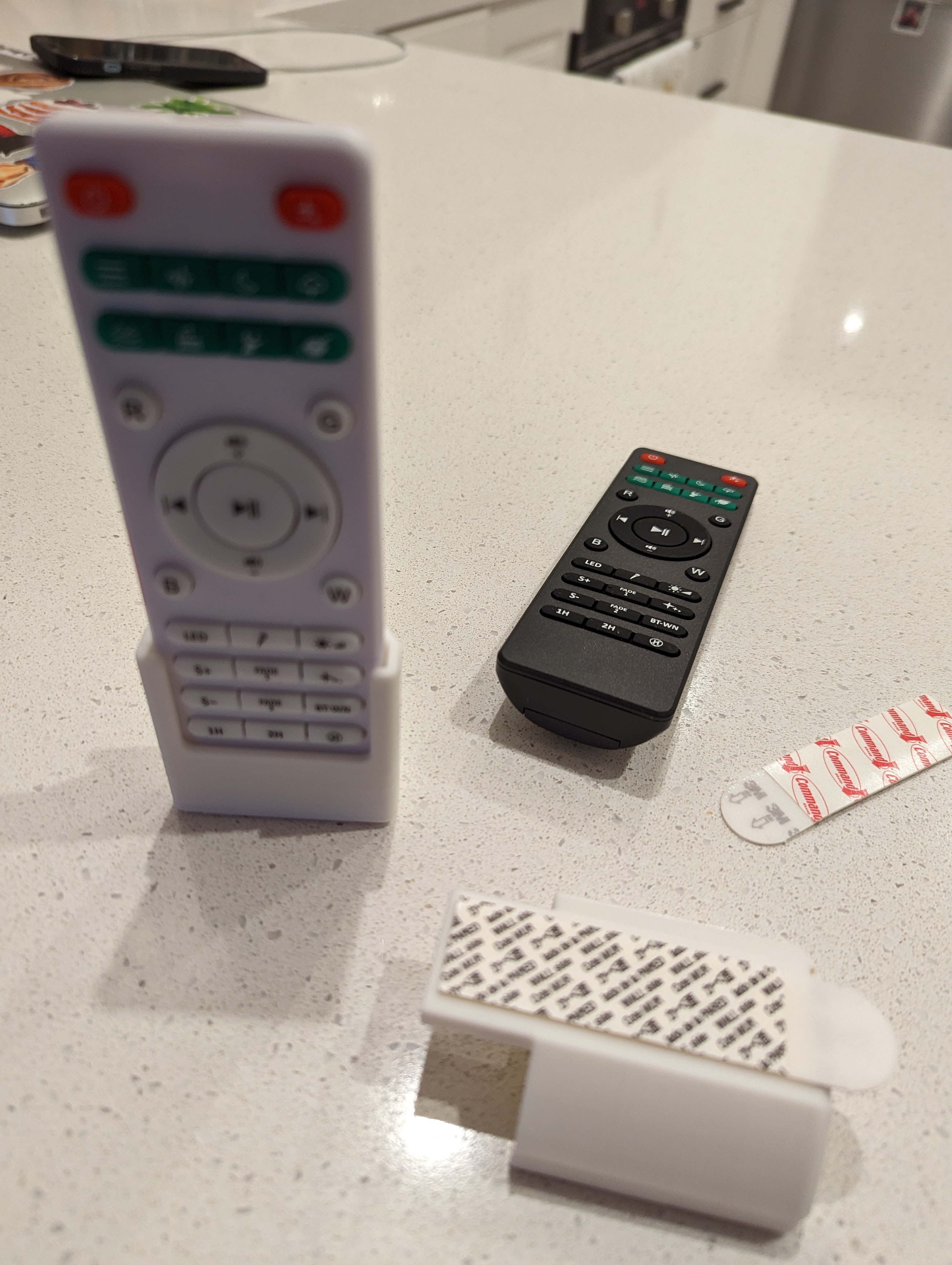 Remote holder for YunLone Aurora