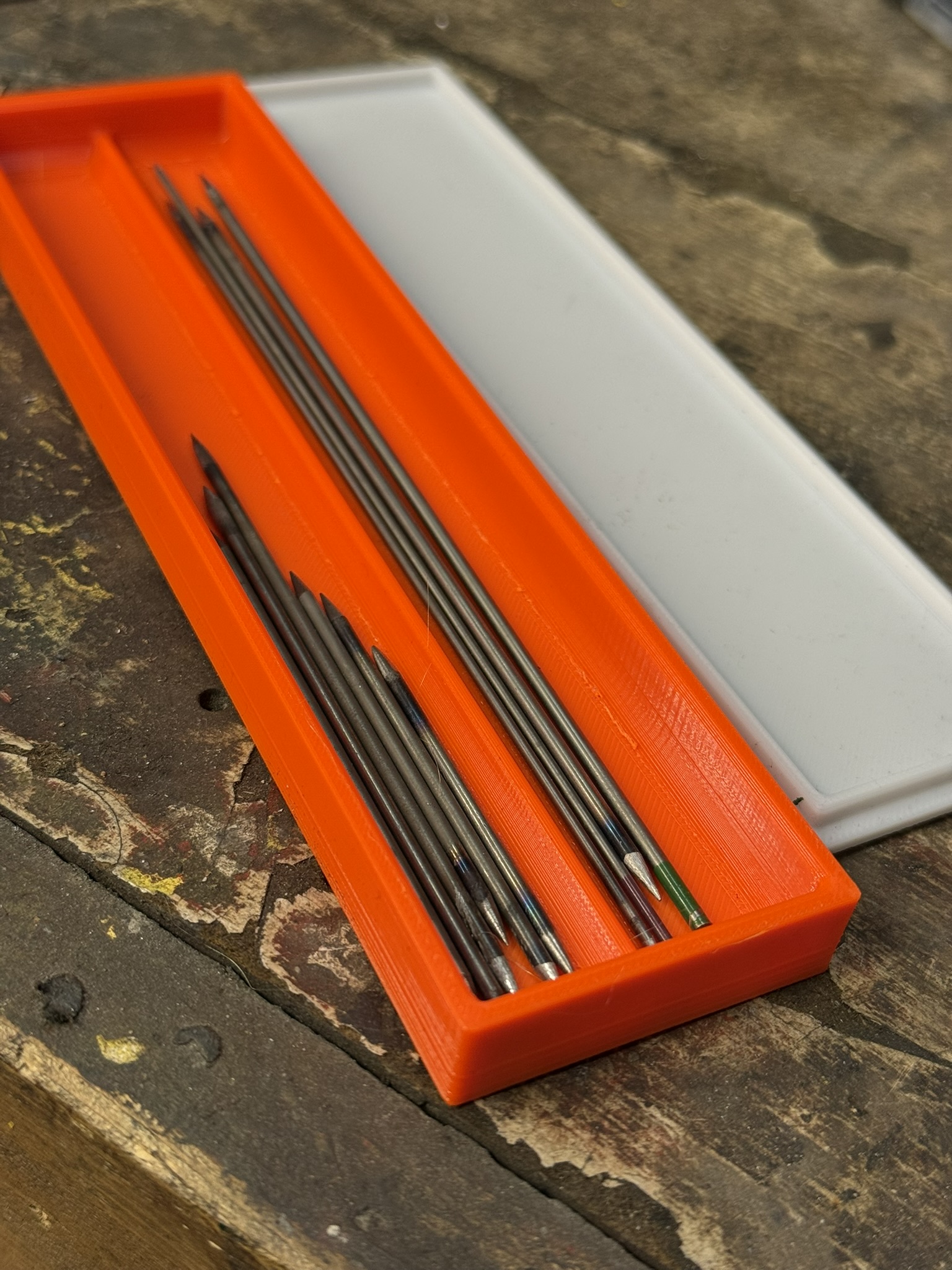 TIG Tungsten Electrodes Container 50mm 60mm