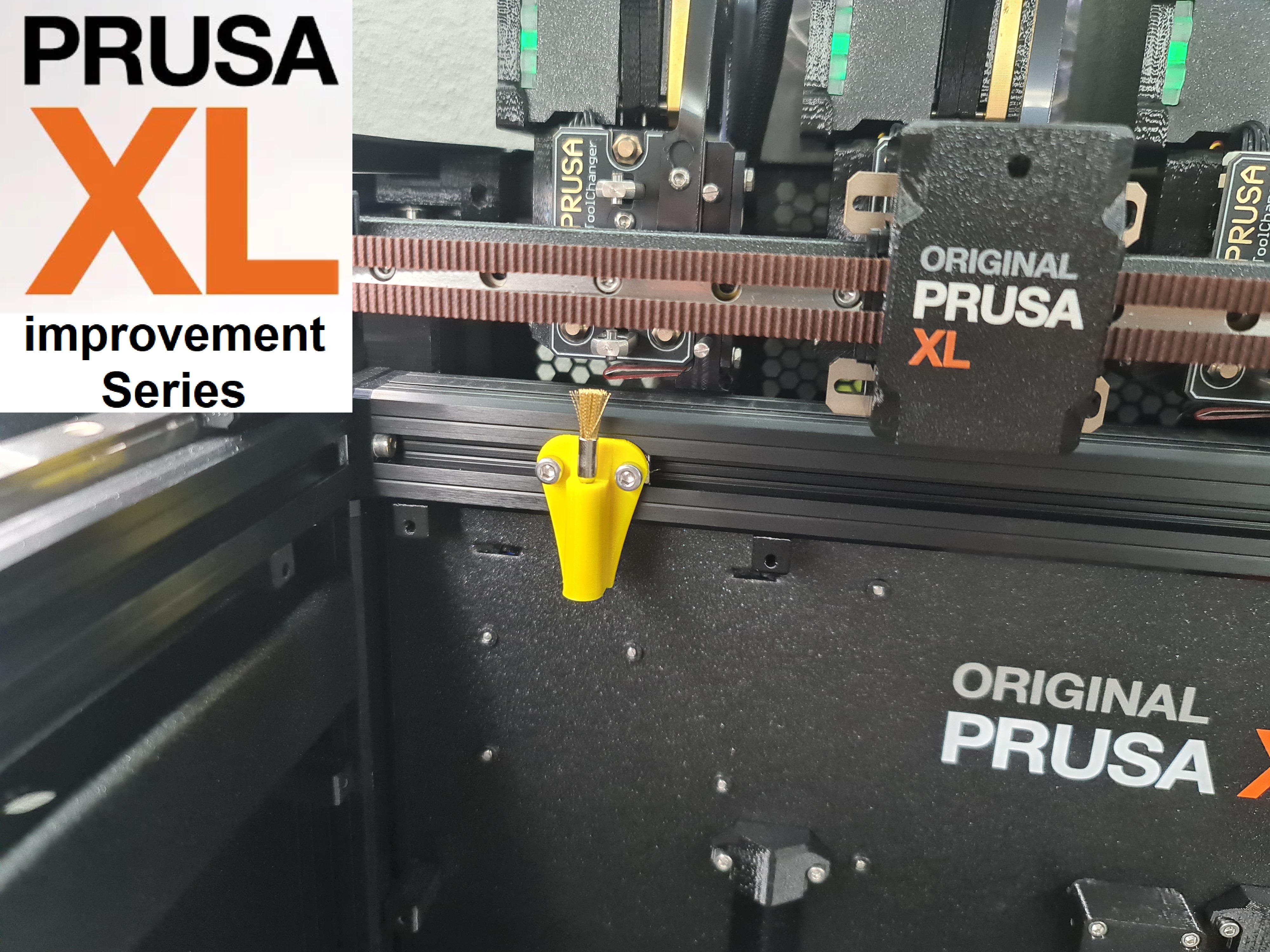 Prusa XL series: Nozzle Scrubber / Brush (UPDATE: included position marker, added 2x redesigned debris bucket)