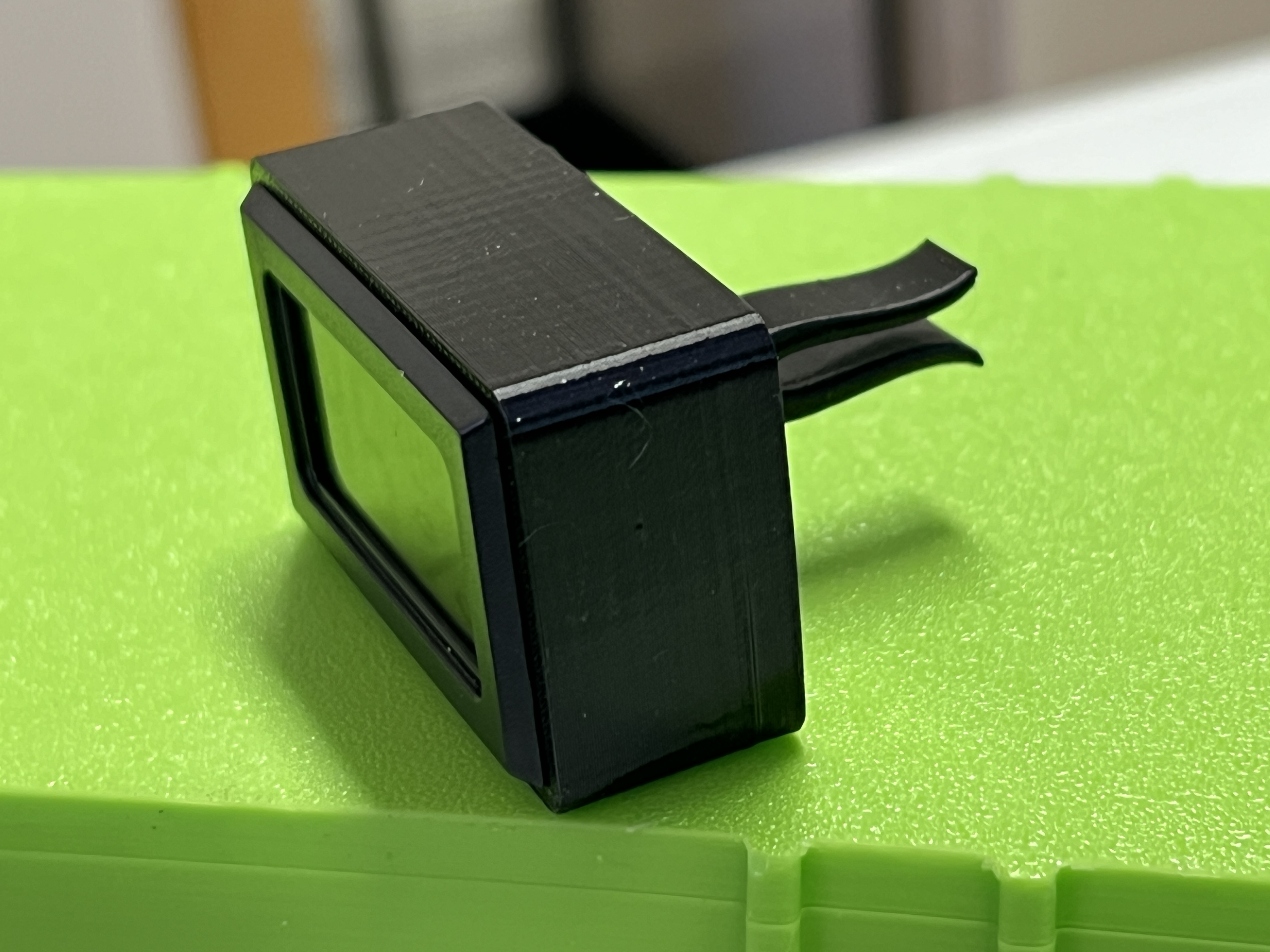 Hygrometer for cars (clips to air vents)