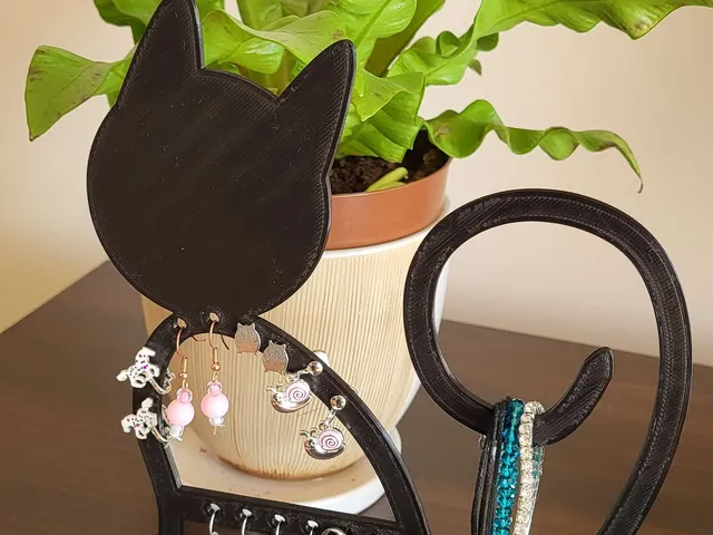 Cat earring holder