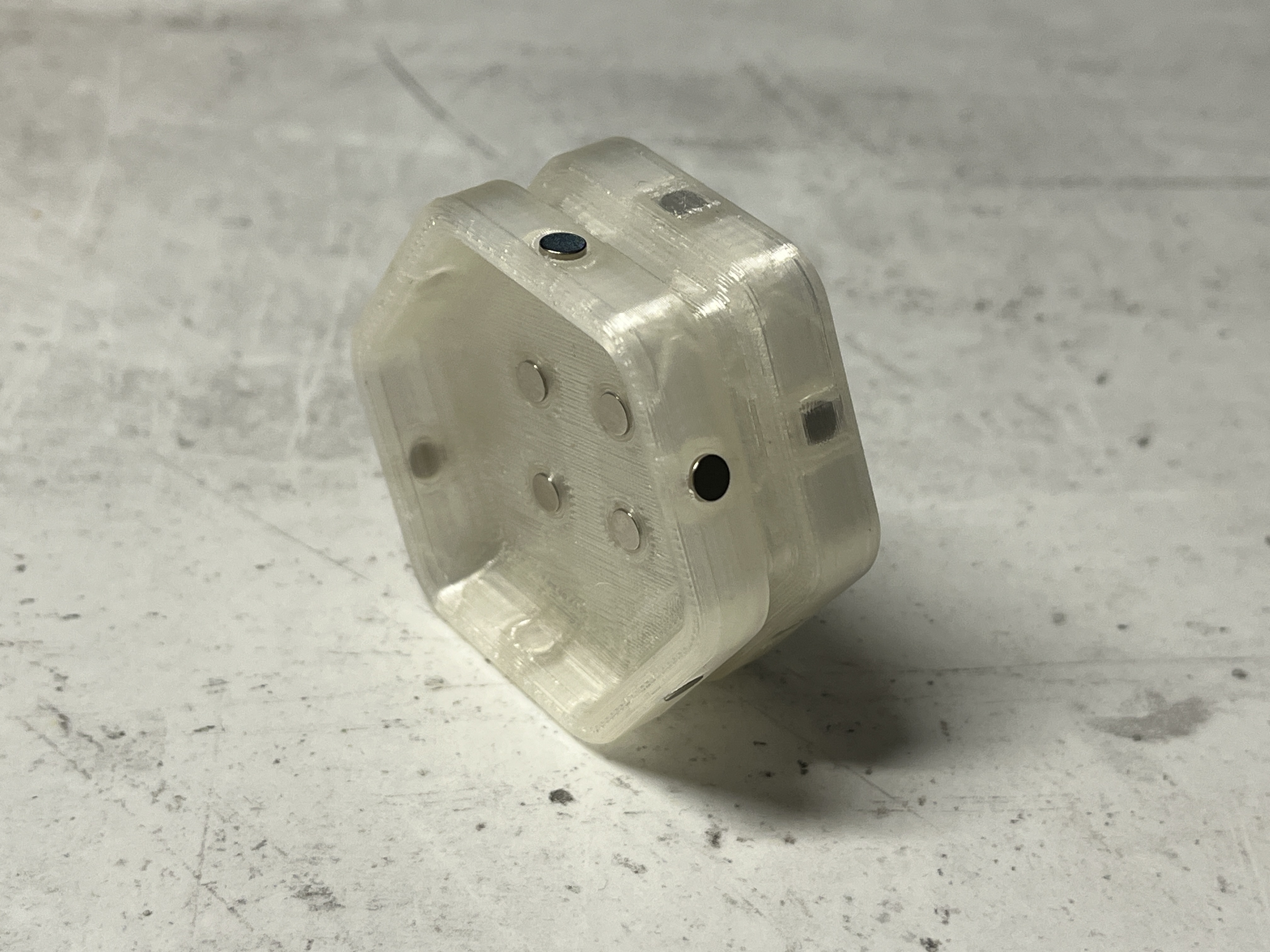 Miniatura 5 do modelo 3D Stacky - Modular and Magnetic Hexagonal Screw Tray