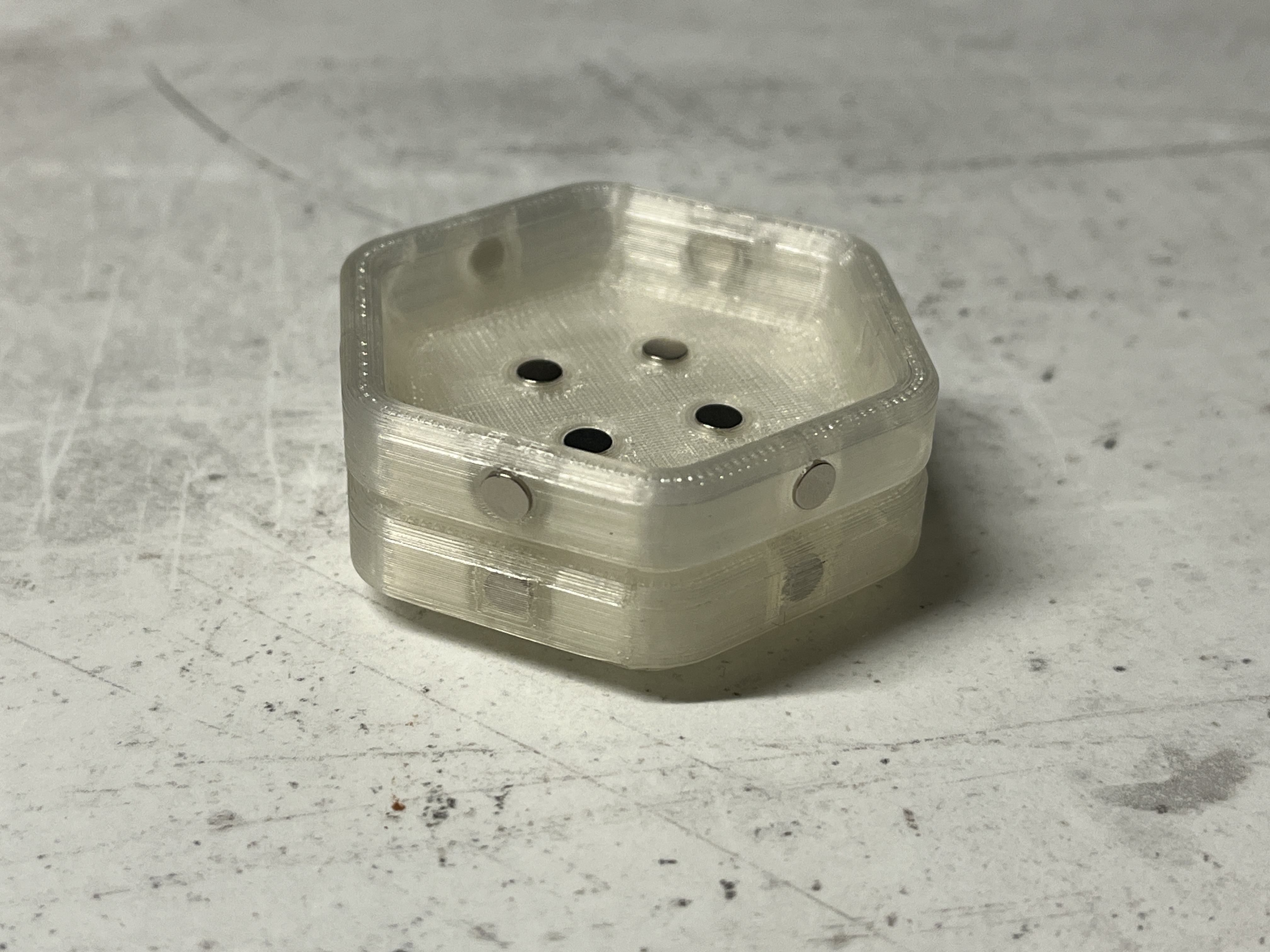 Miniatura 4 do modelo 3D Stacky - Modular and Magnetic Hexagonal Screw Tray