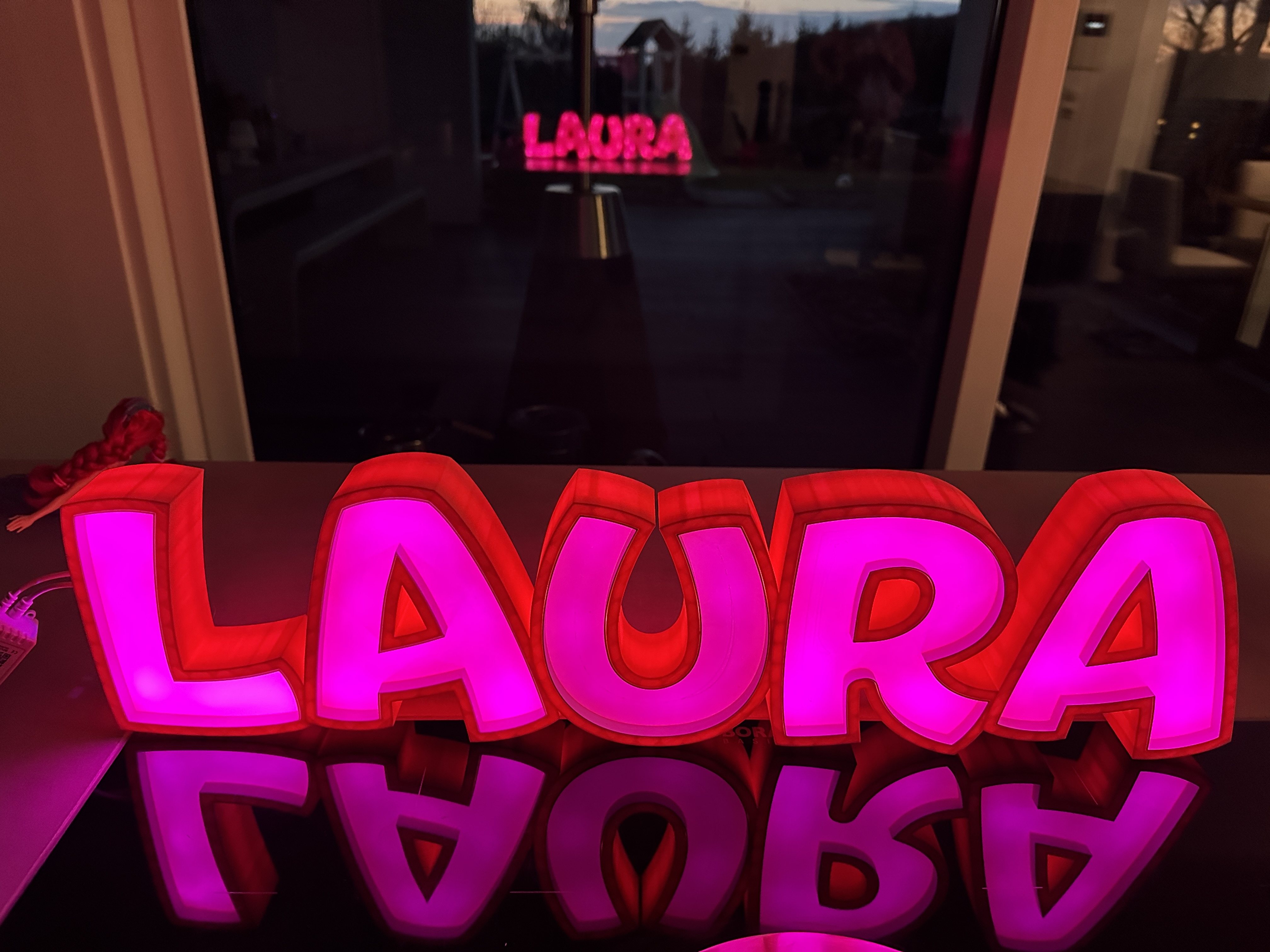 LAURA LED- Namenslampe 3D