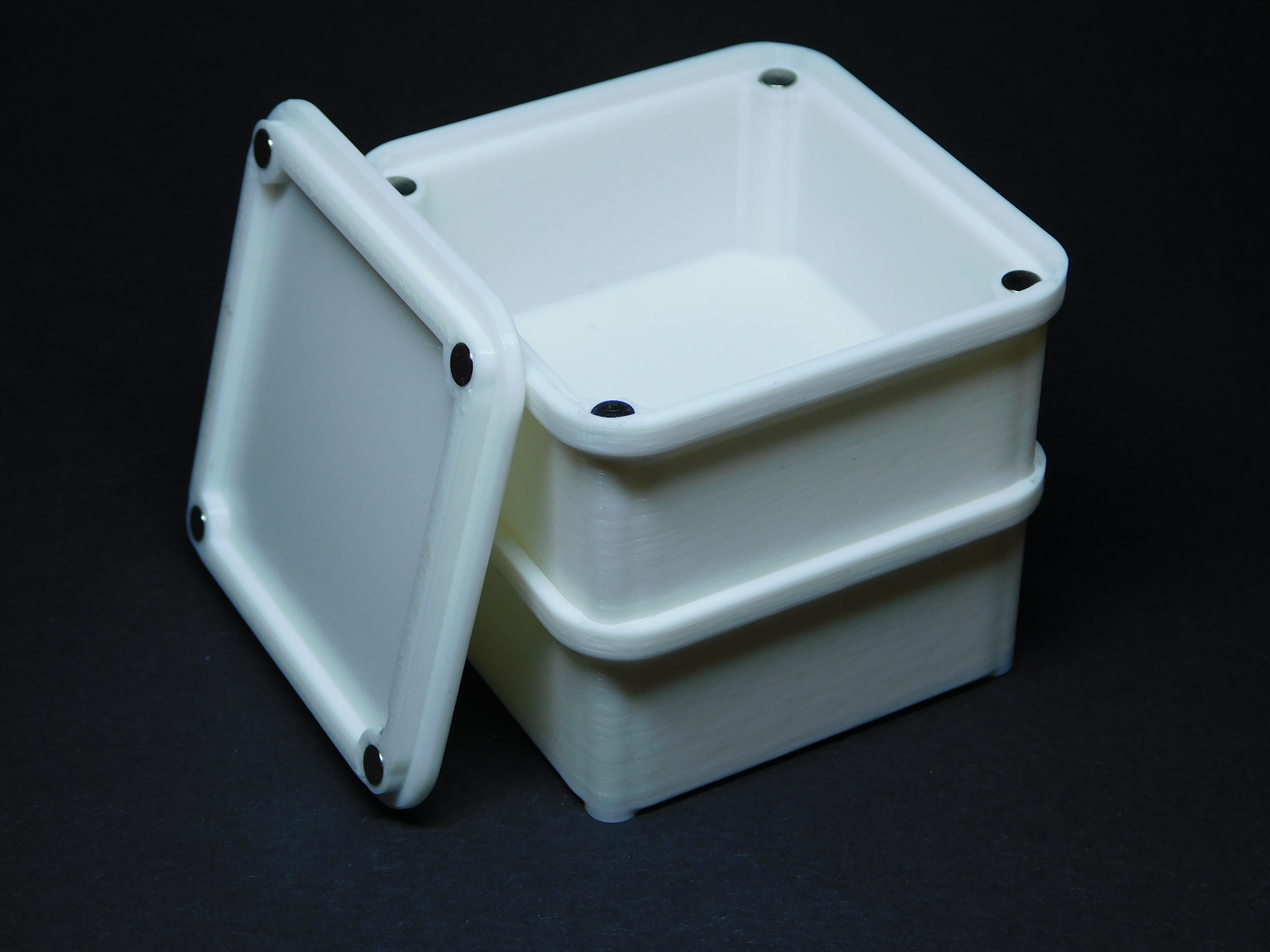 Magnetic boxes of various sizes