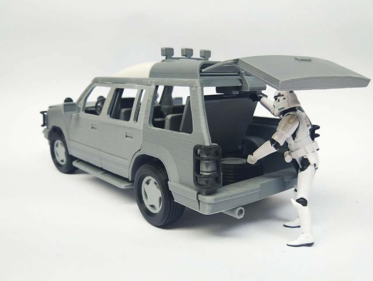 1:18 Jurassic Park SUV by Toymakr3d | Download free STL model