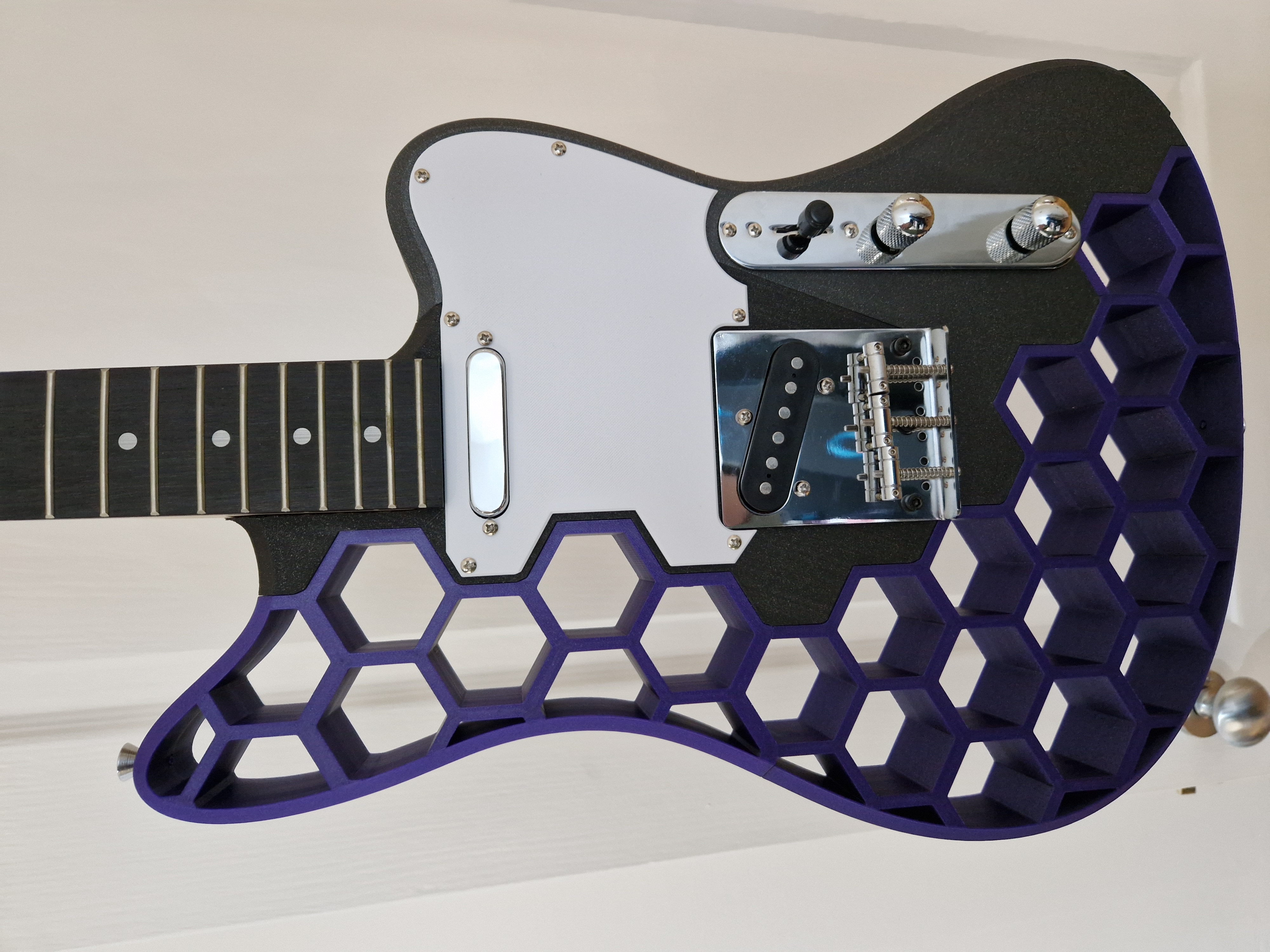 Prusacaster - Correctly placed hardware; side and bridge threaded inserts; and strap holes
