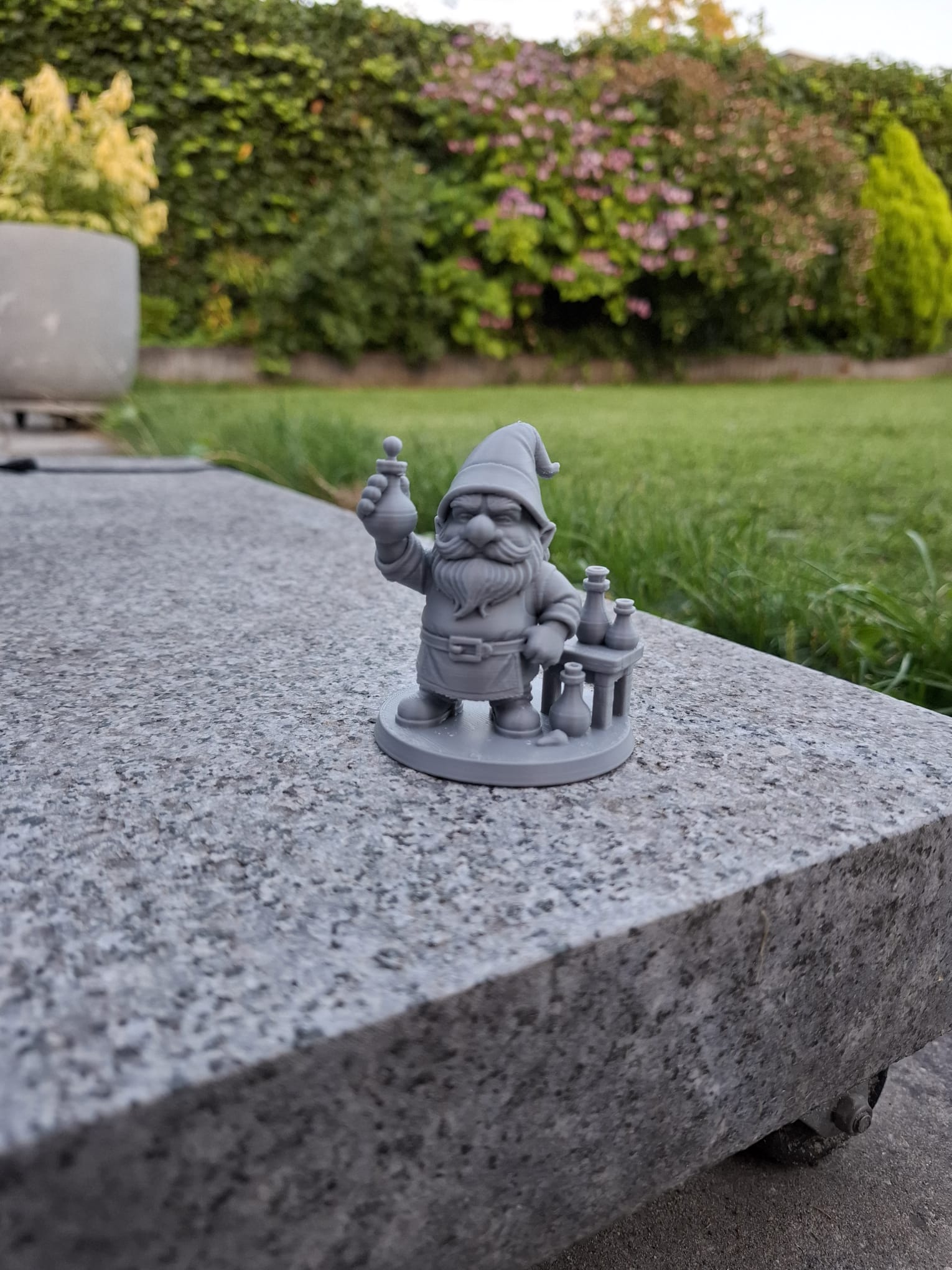 Miniatura 3 do modelo 3D Potion Master Gnome – Alchemist’s Apprentice