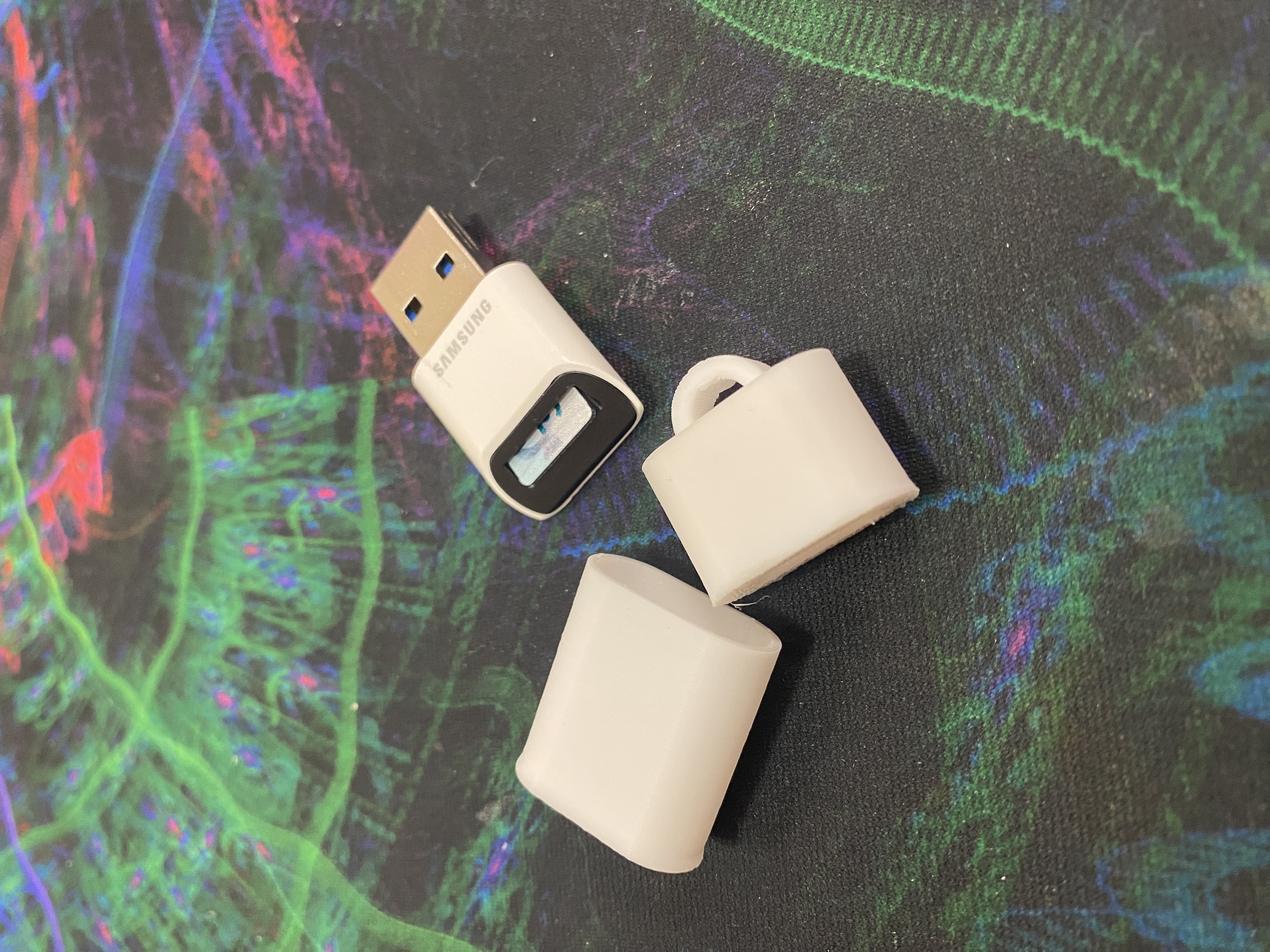 Samsung Pro Plus microSD card reader case