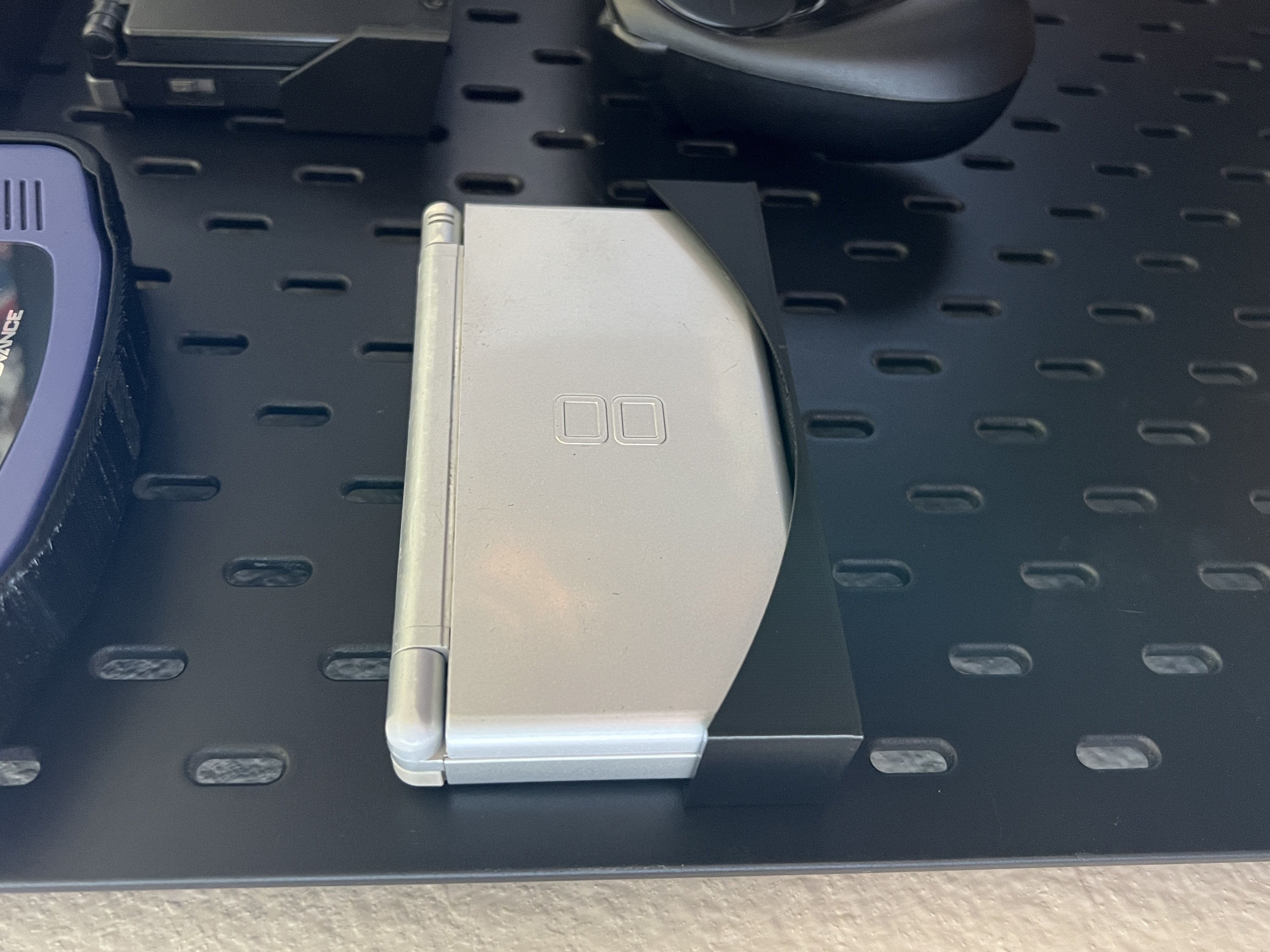 Nintendo DS Lite Skadis Mount (old)