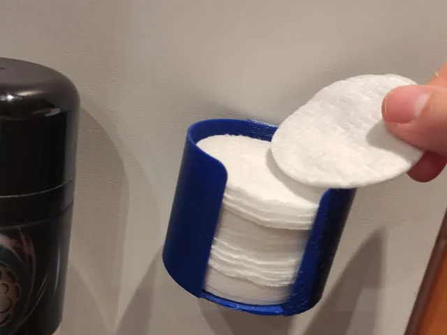 Cotton pads holder