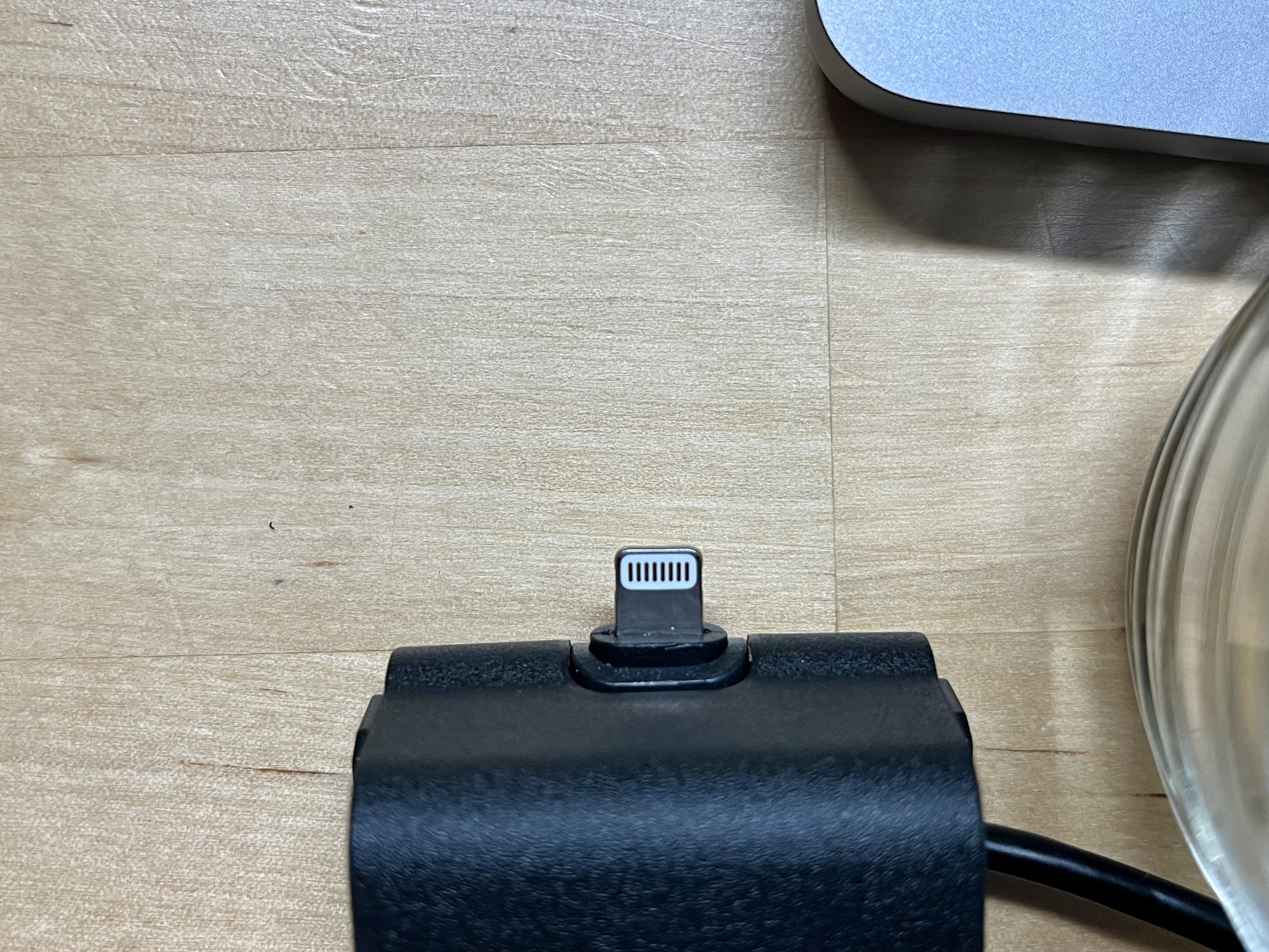 Miniatura 2 do modelo 3D Tesla Model S - Case friendly lightning dock