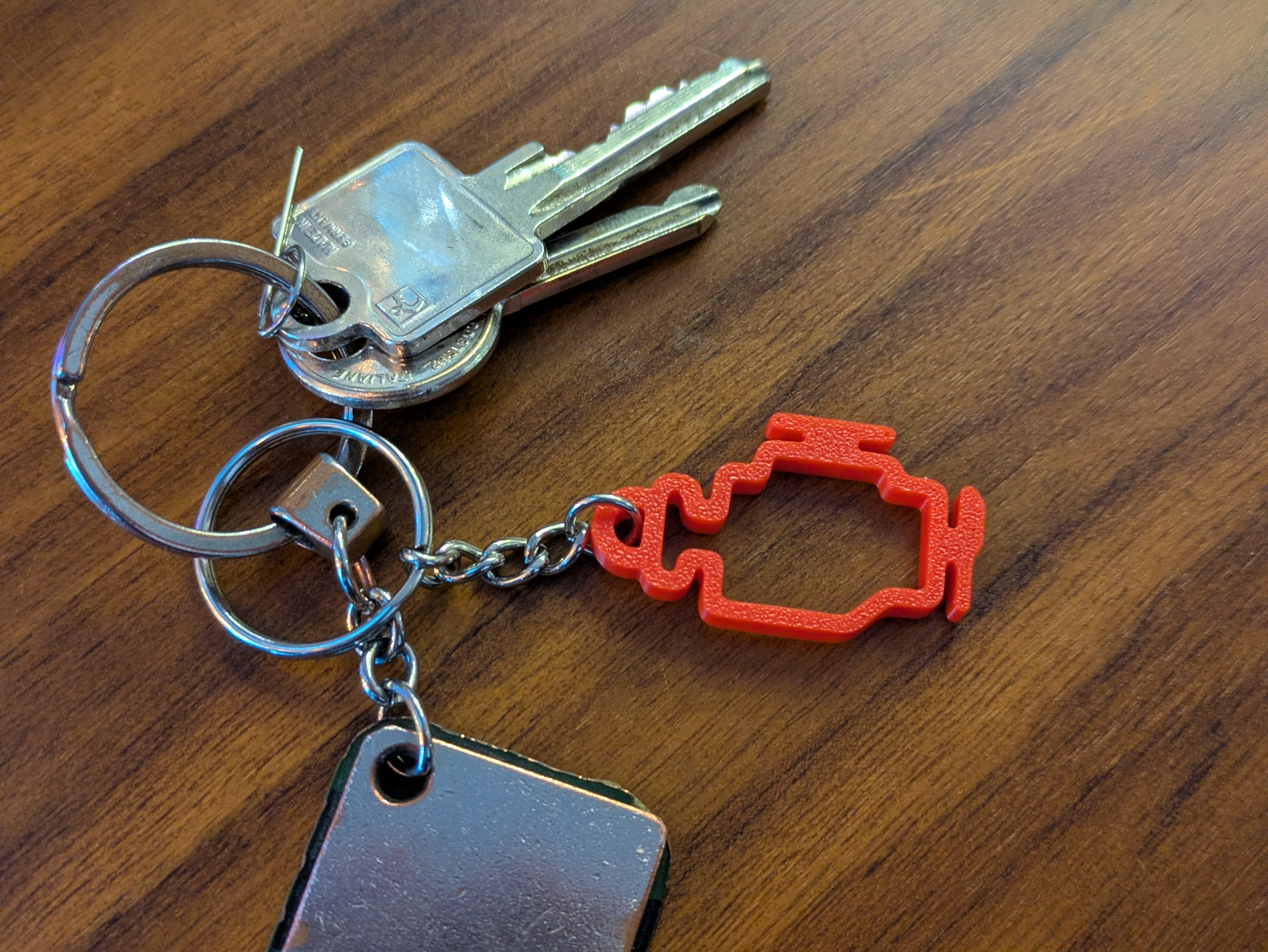 Miniatura 2 do modelo 3D Check Engine Keychain Light