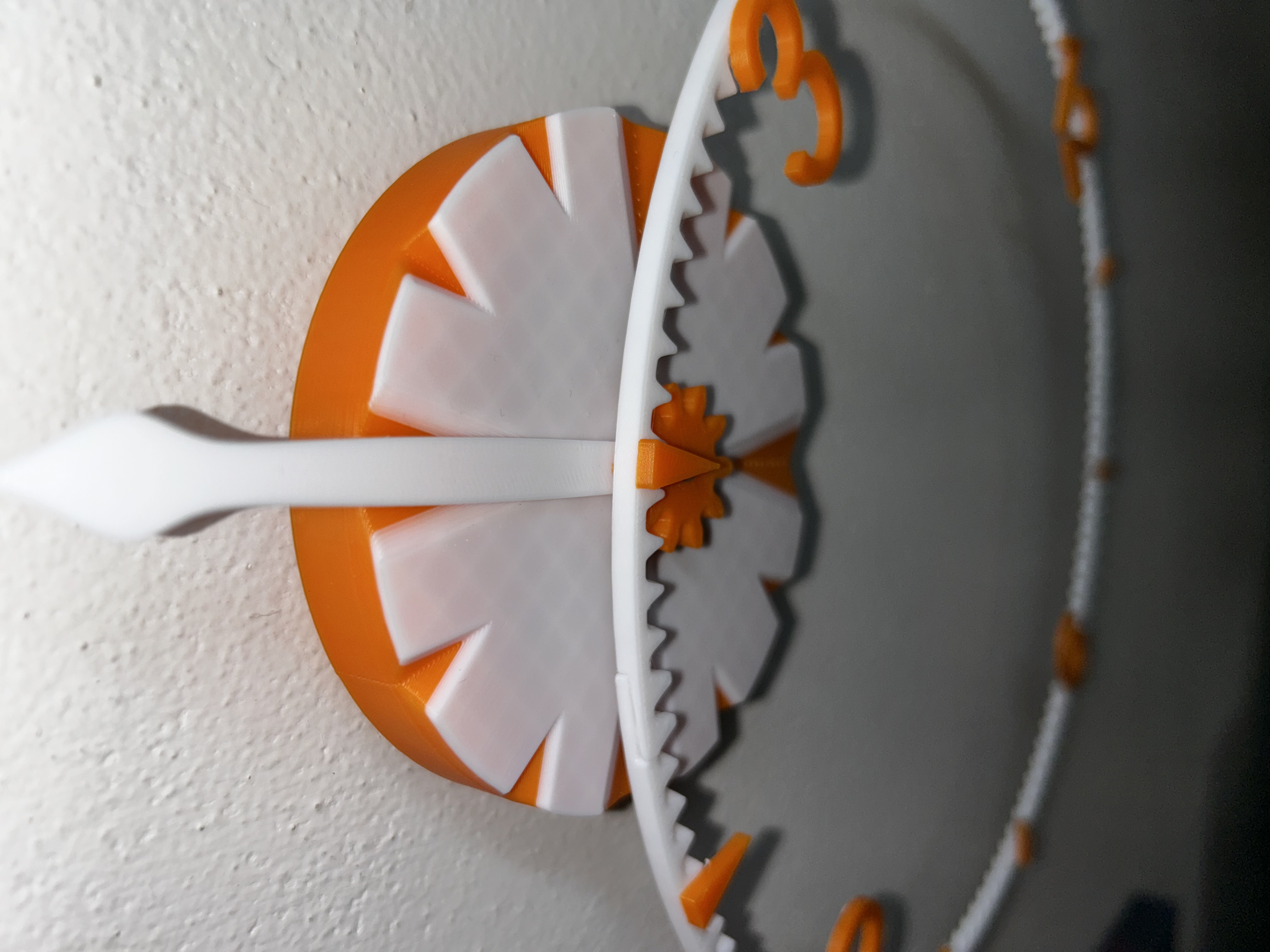 Miniatura 4 do modelo 3D Gravity gear clock
