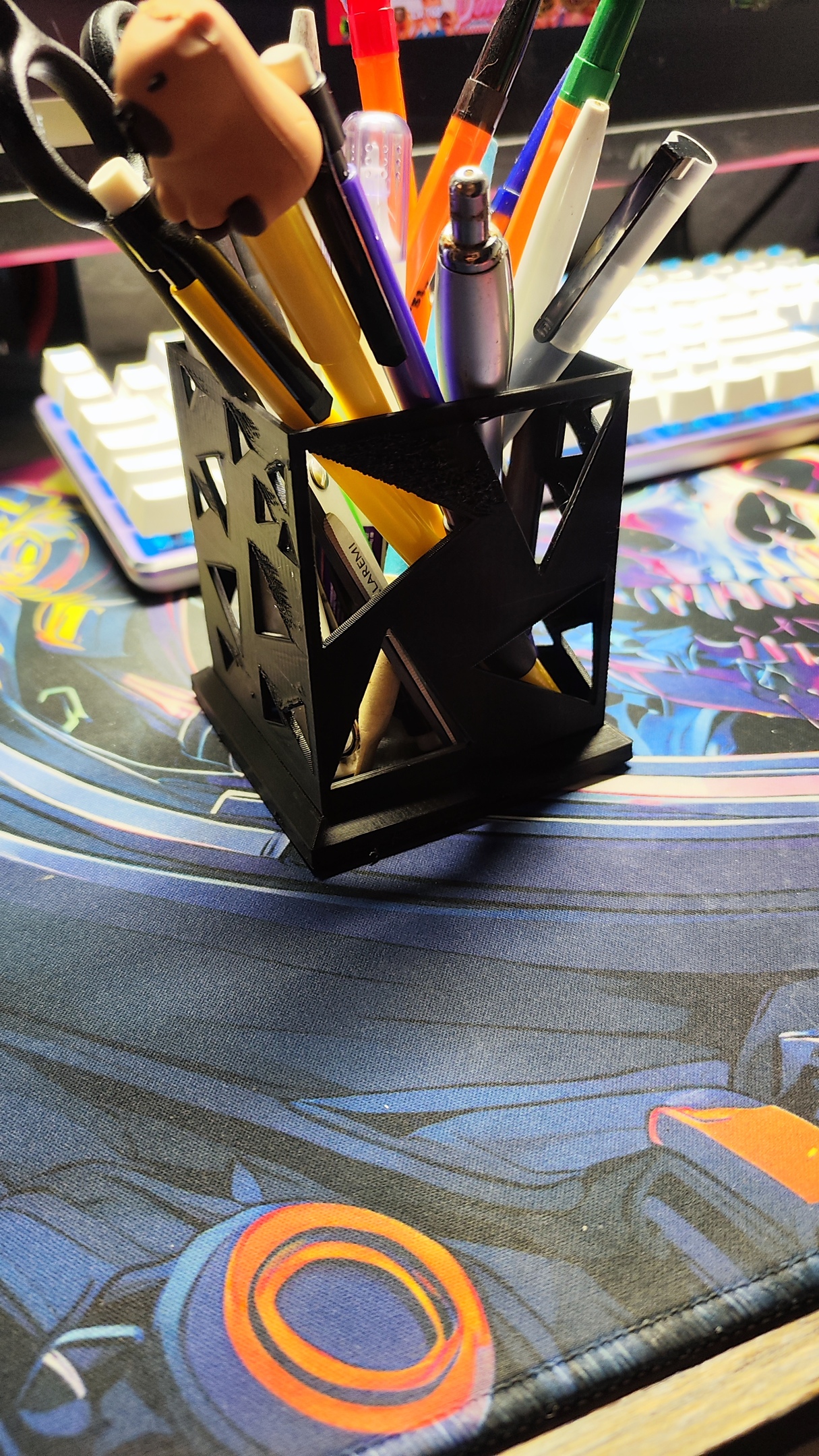 Pen holder