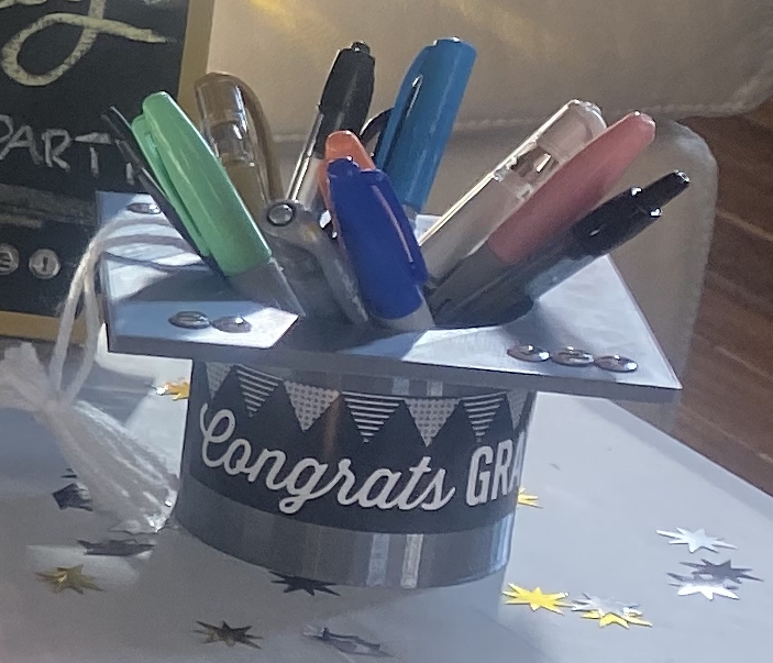 Grad Hat Pen Holder