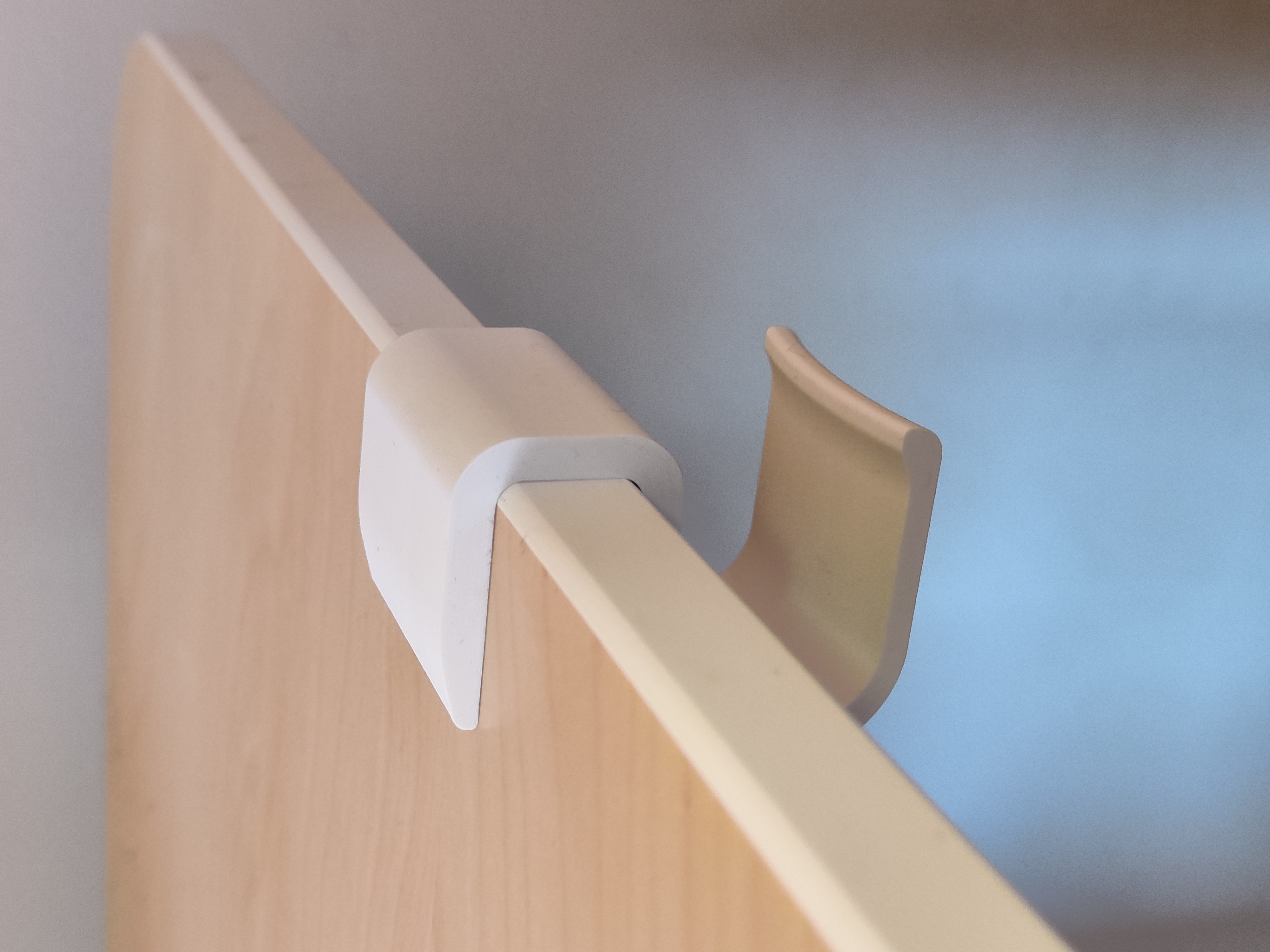 Headphone hanger Corsair Virtuoso - IKEA BEKANT