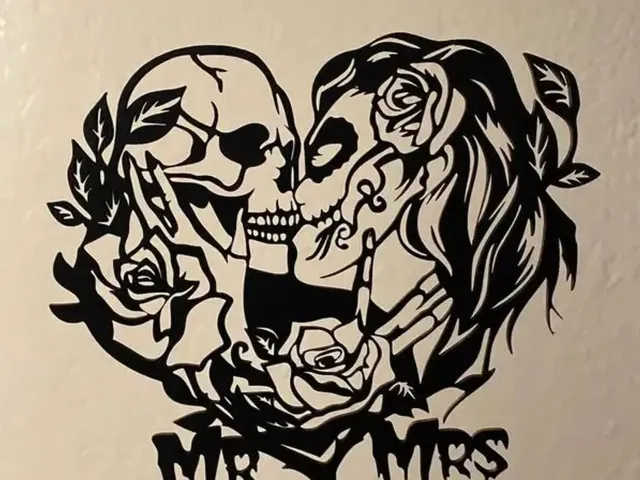 Skull (Mr. and Mrs. love wall decoration art)