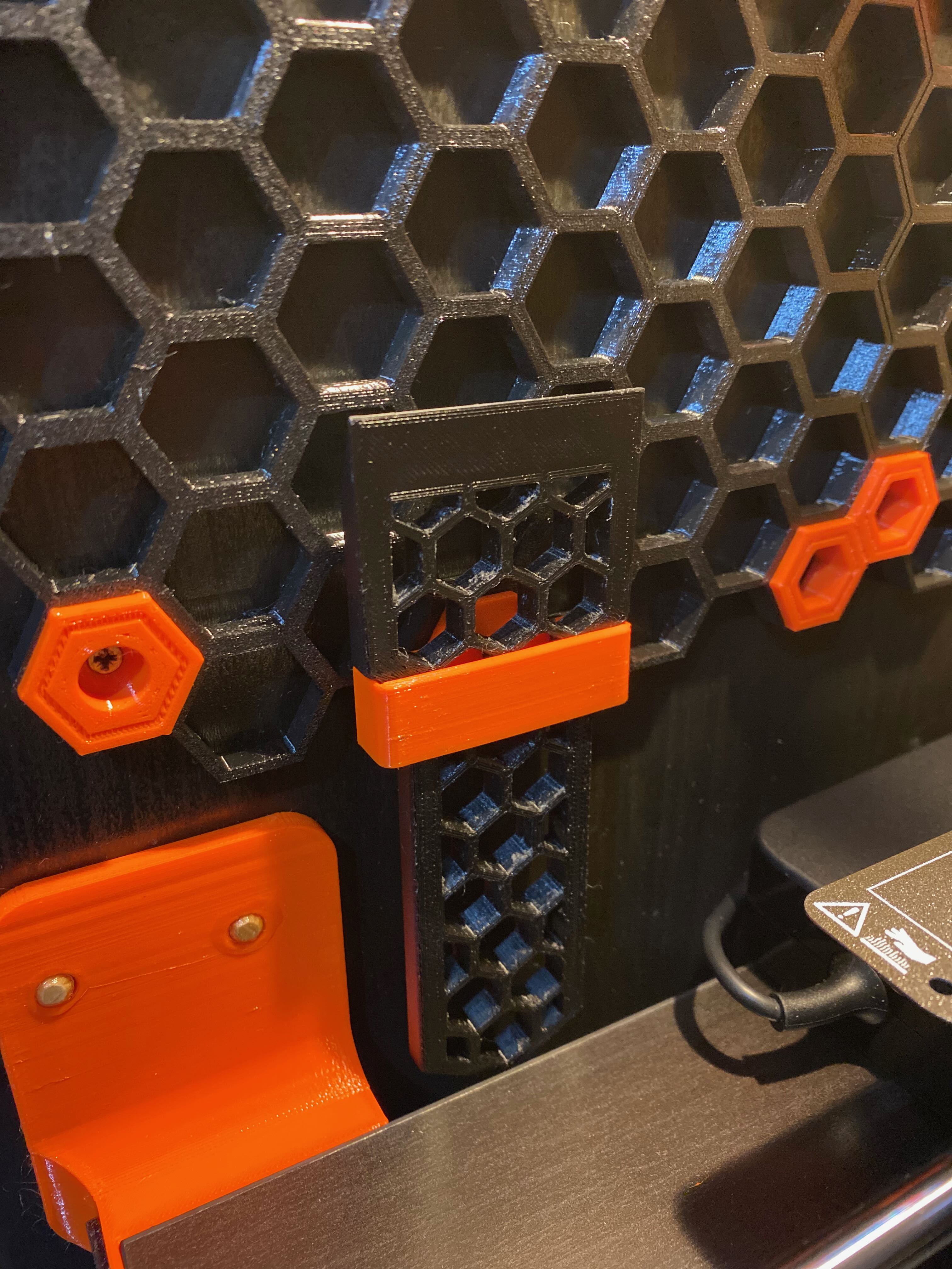 HoneyComb Wall - Scraper holder