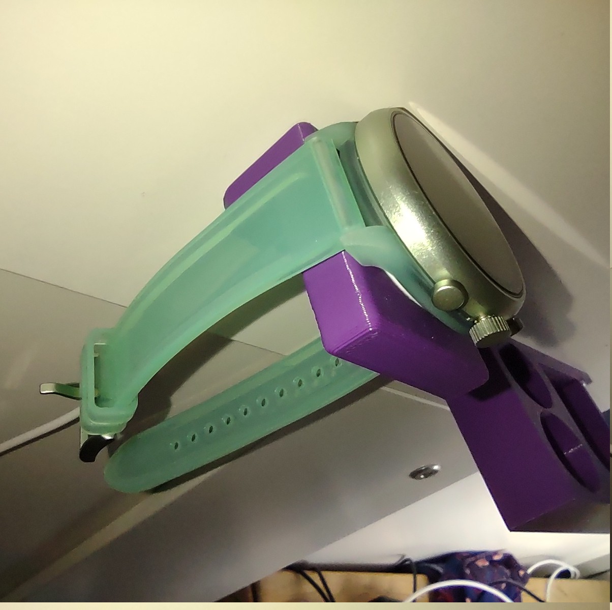 Charging wall mount for Fossil smartwatches