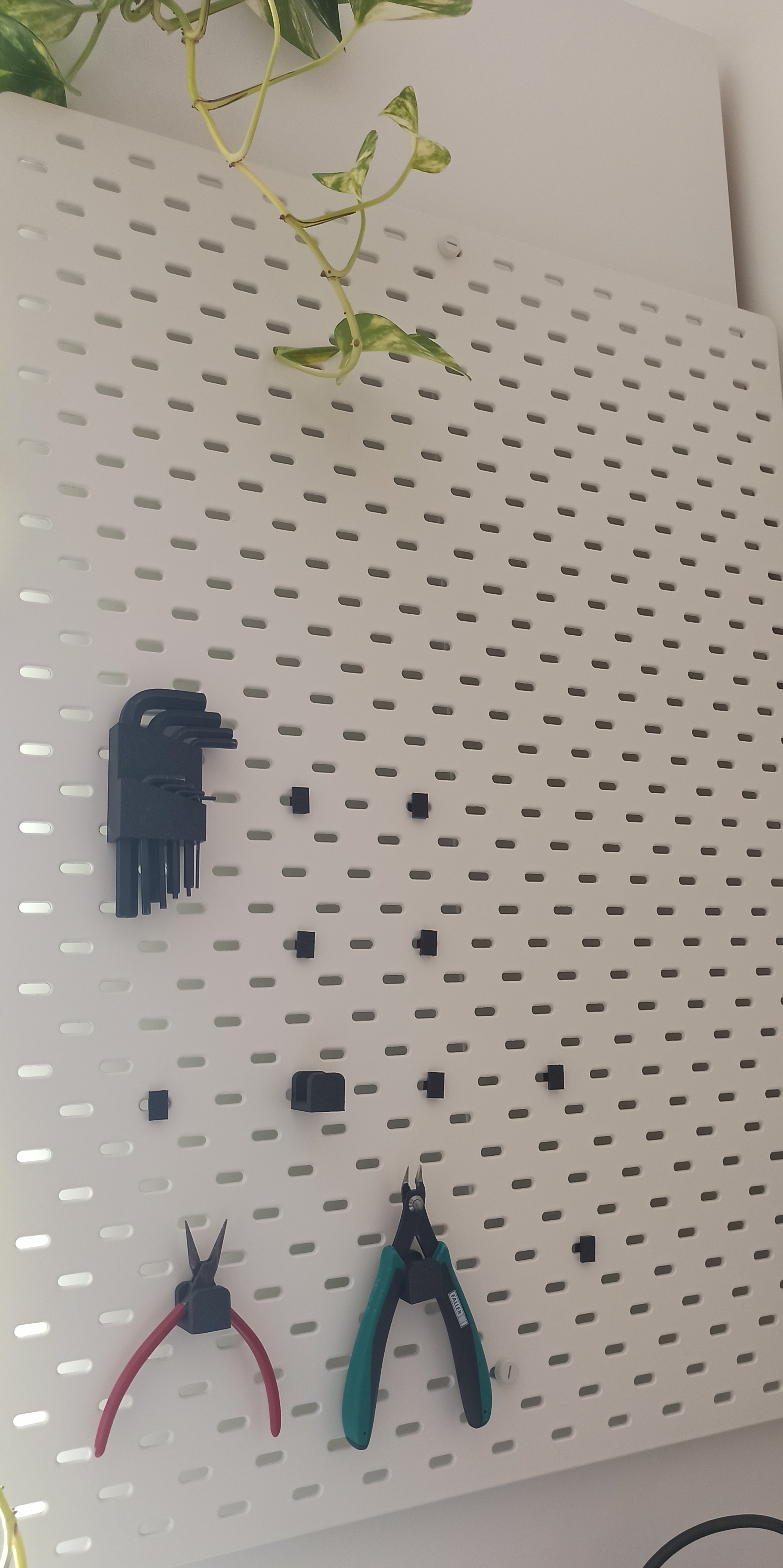 IKEA SKADIS Dovetail clips
