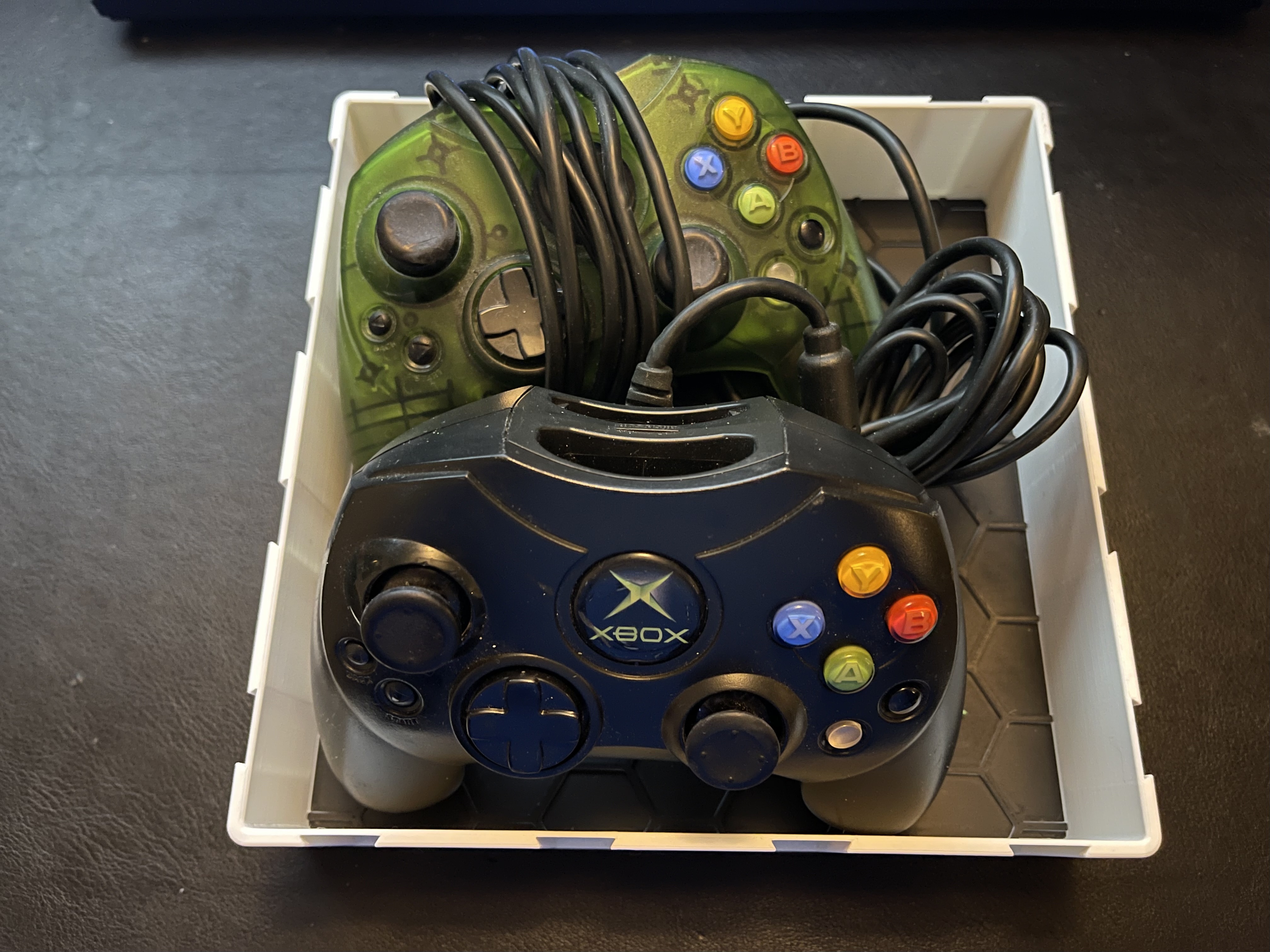 xbox-original-double-controller-xbox-controller-s-tray-by-bartdesign