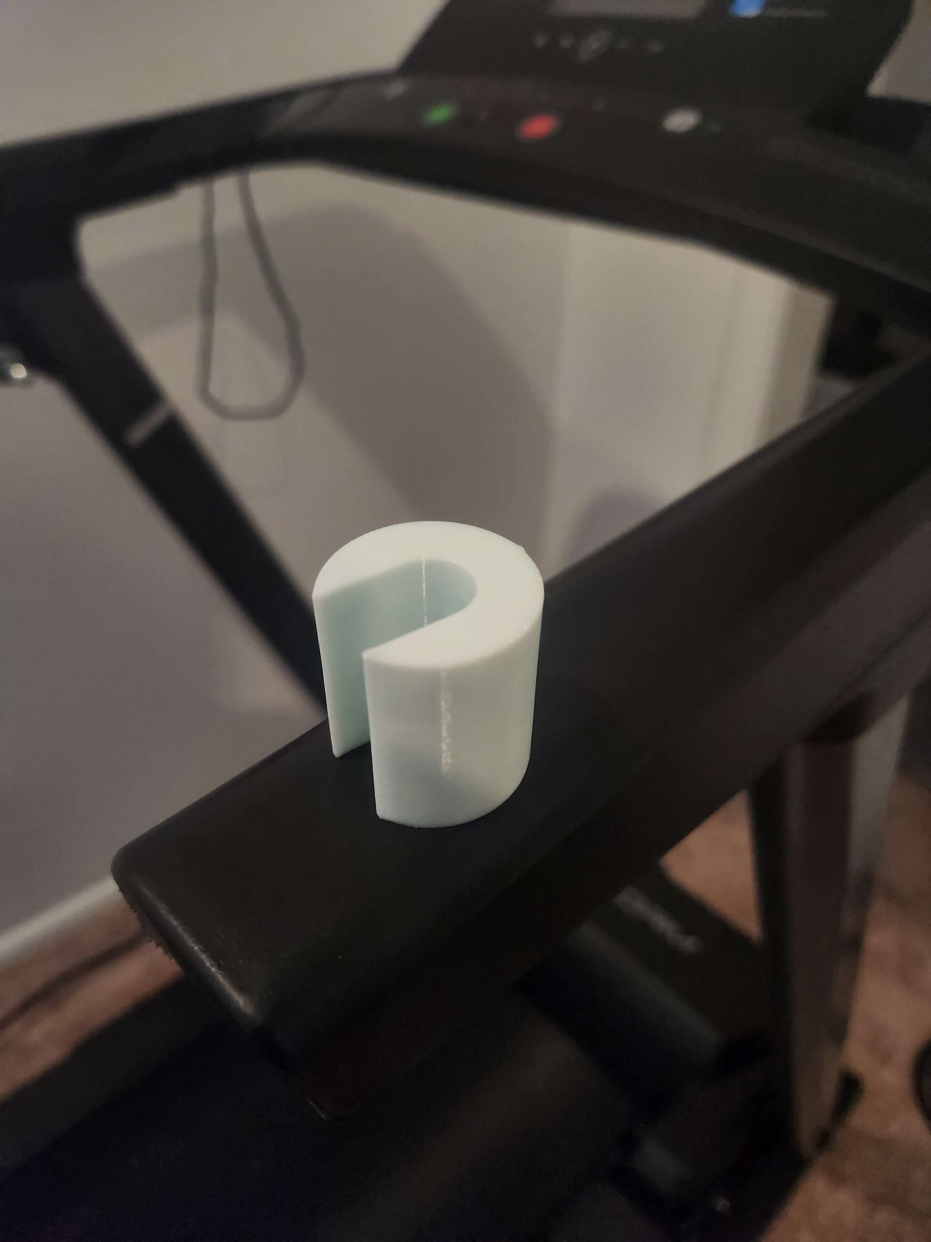 Foldable Treadmill Bolt Holder (Parametric) — miniatura 5