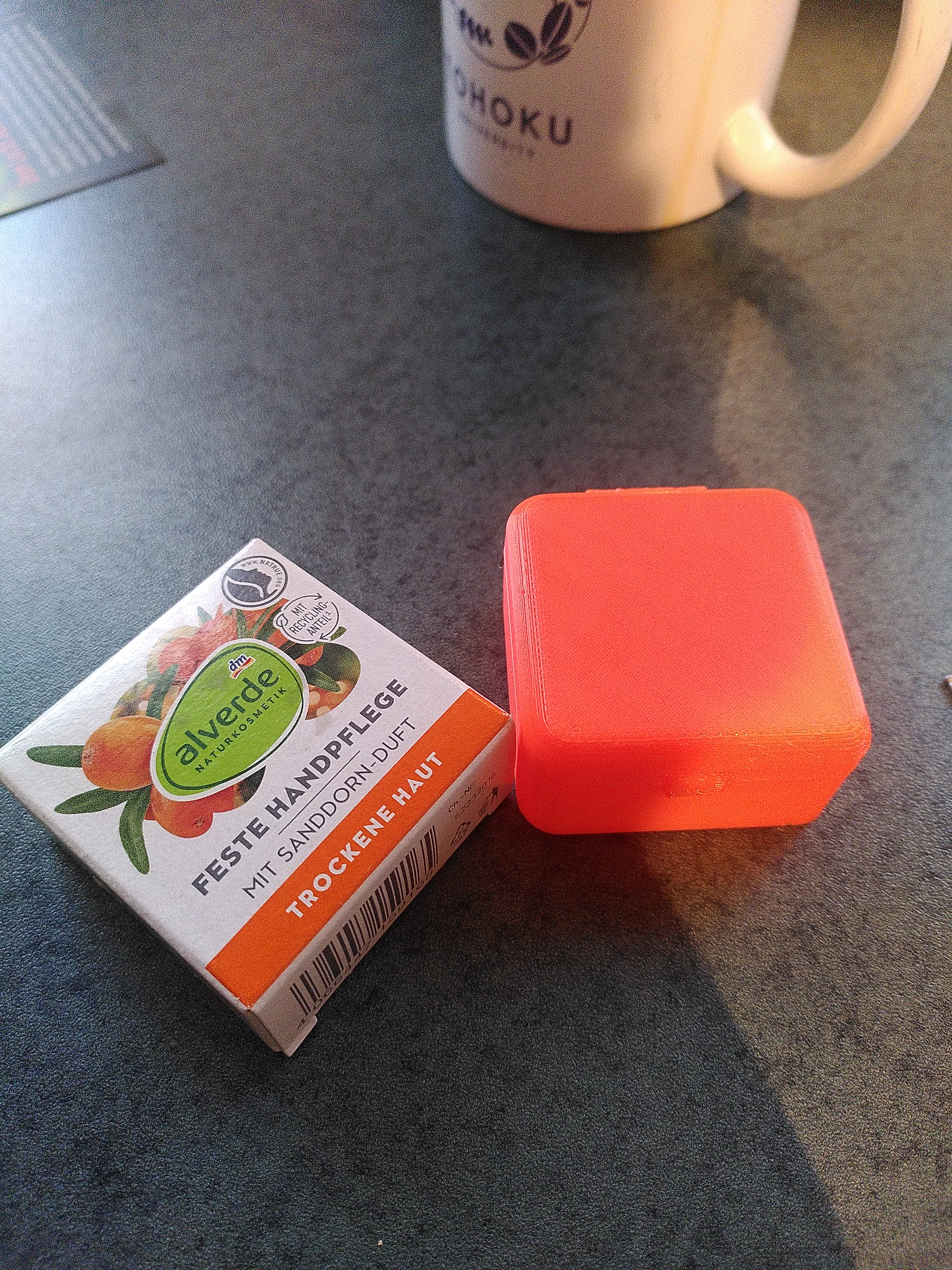 Box for hard handcreme / Schachtel für feste Handpflege